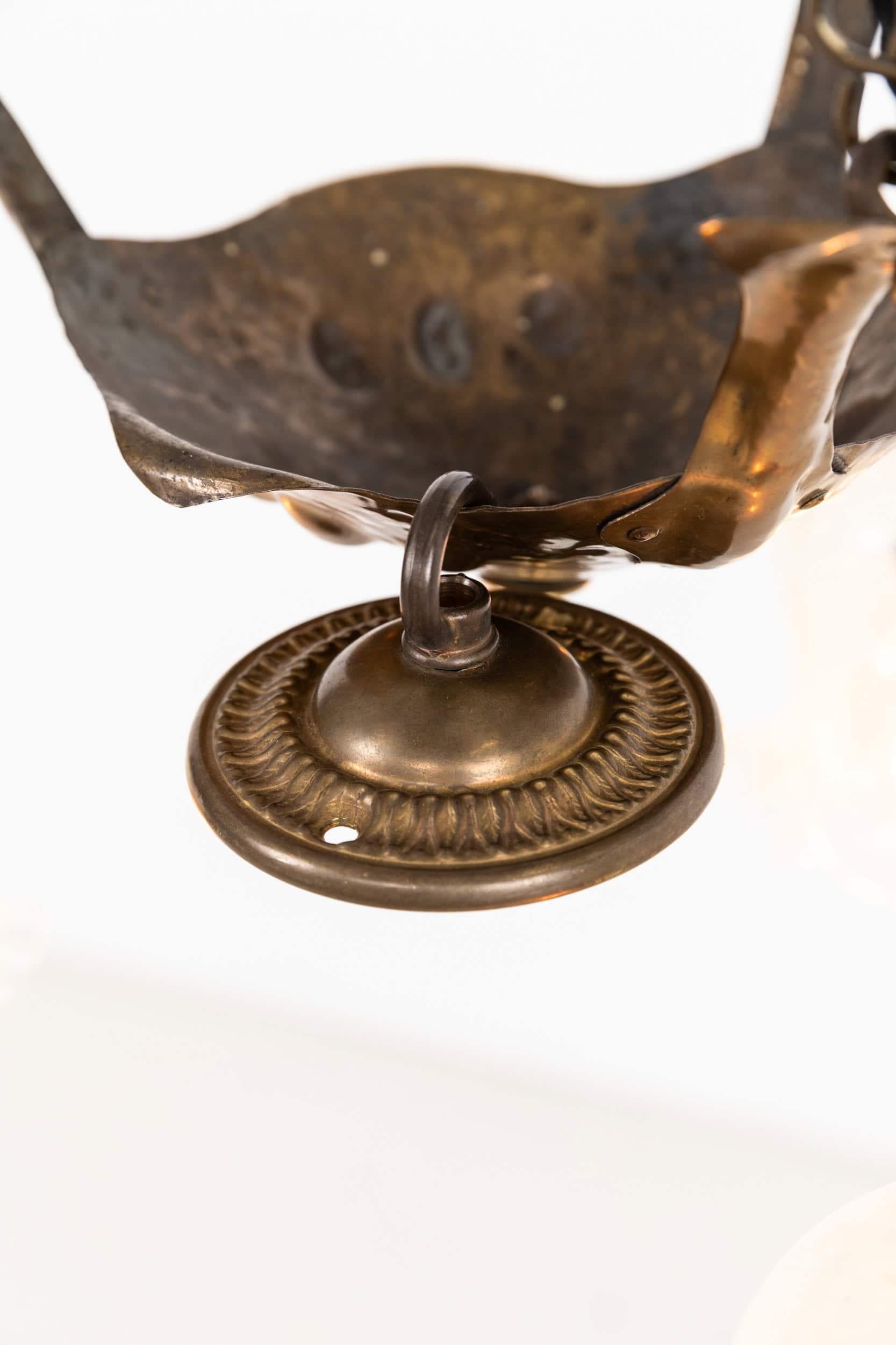 Antike Arts & Crafts Messing & Vaseline Glas Licht Kronleuchter. C.1900 im Angebot 1