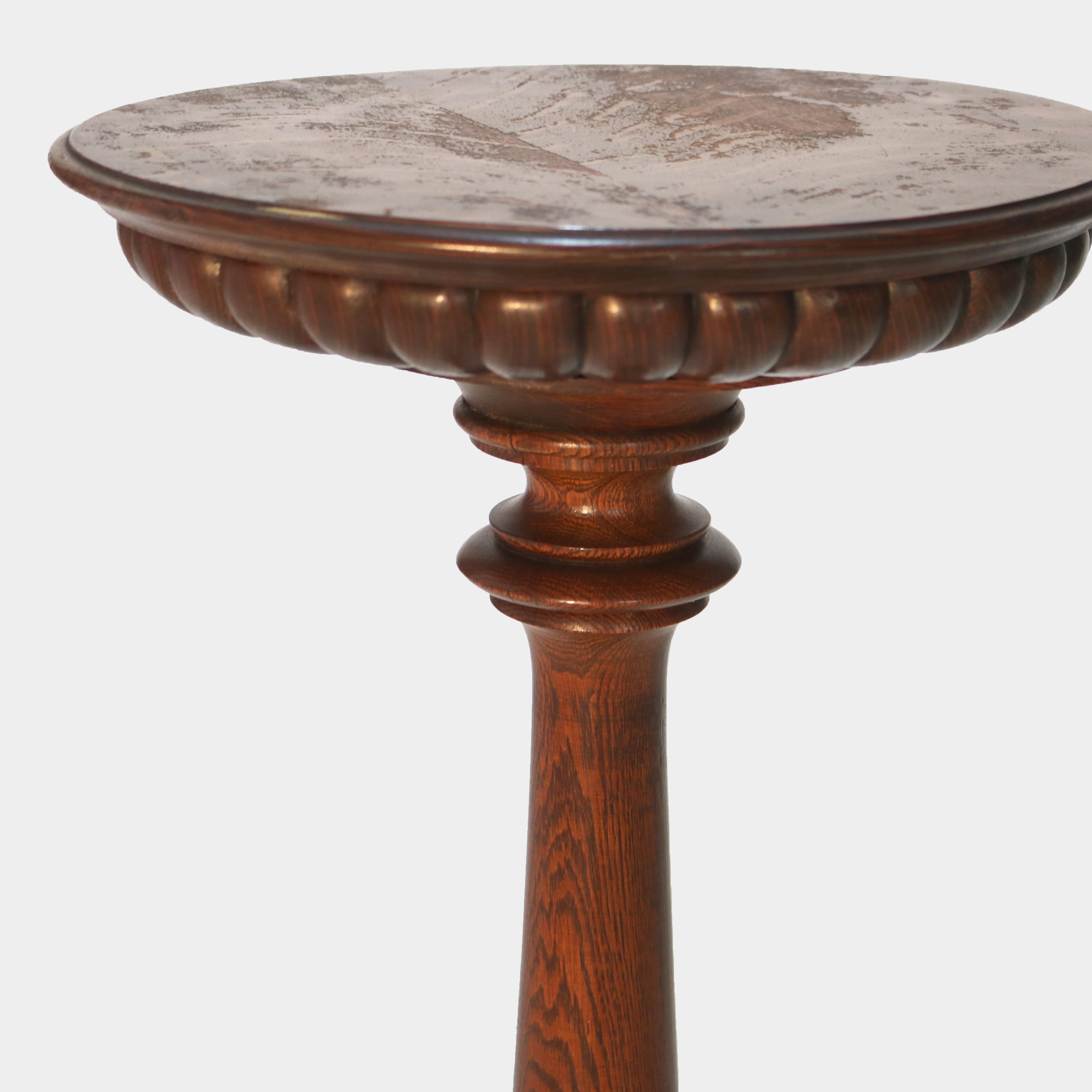 Antiguo soporte para plantas de roble tallado Arts & Crafts C1920 en venta 1