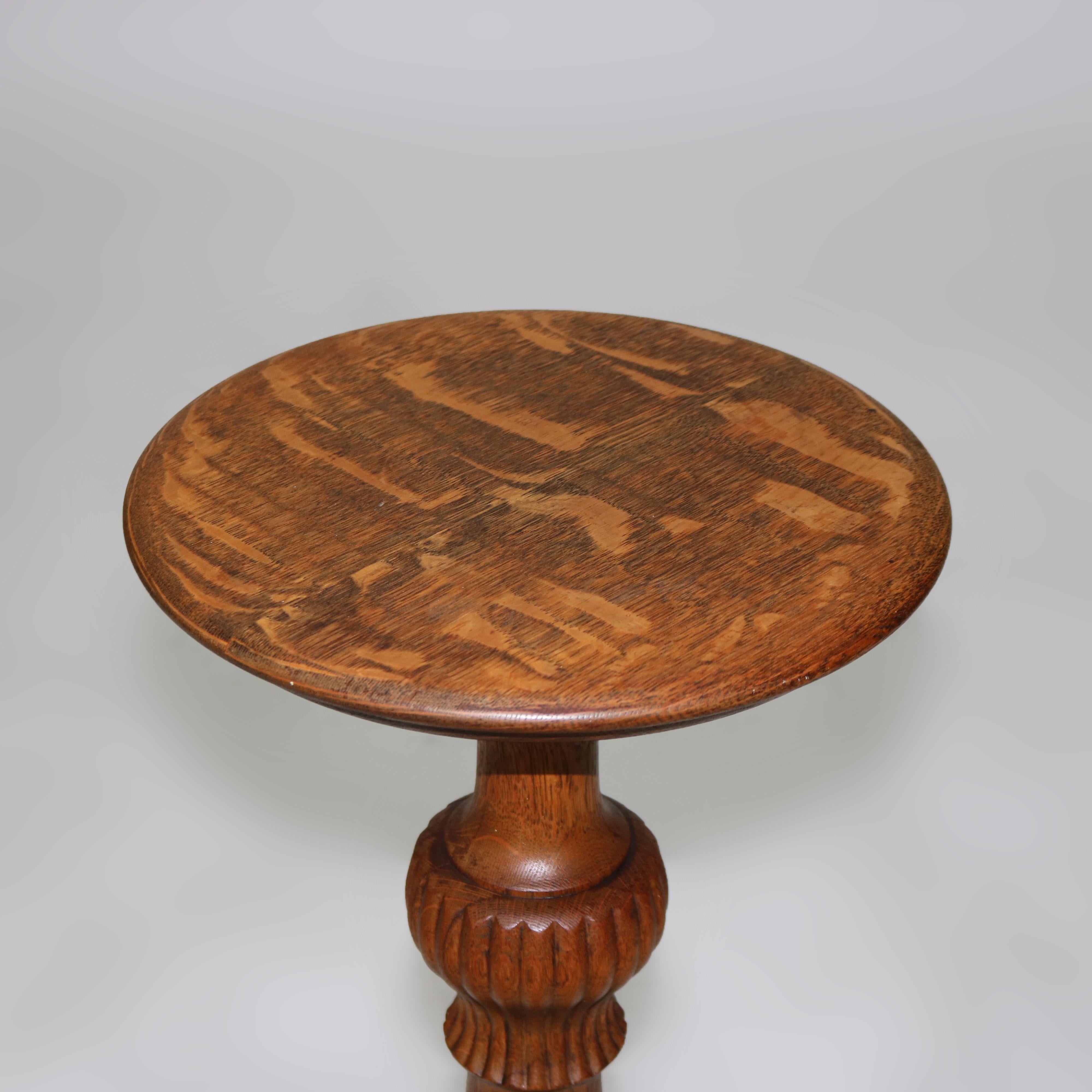 XX secolo Antico supporto per piante in Oak Carved con elementi di melone C1920 in vendita