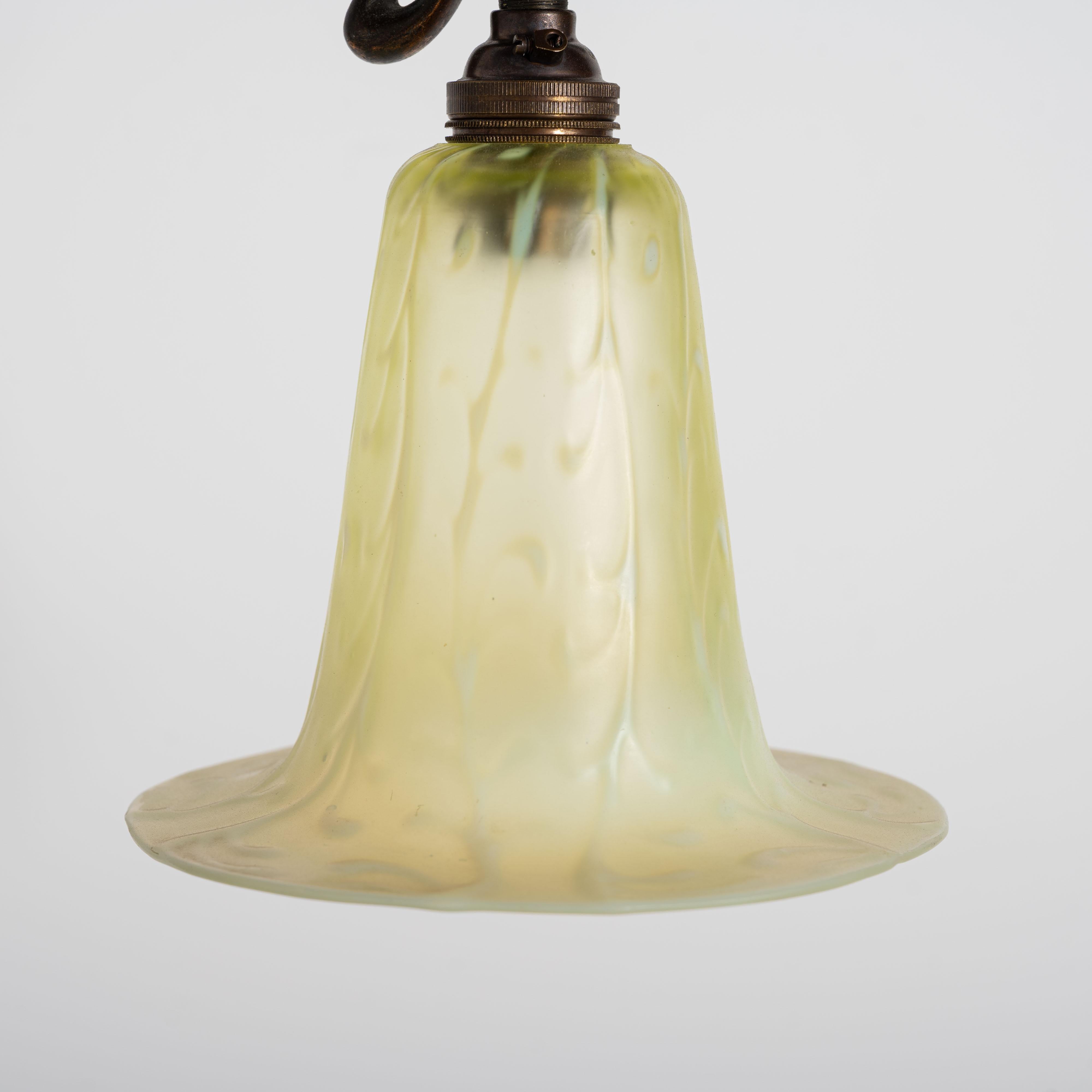 Antique Arts & Crafts Cast Copper Lamp With Rare Straw Vaseline Bell Shade For Sale 1