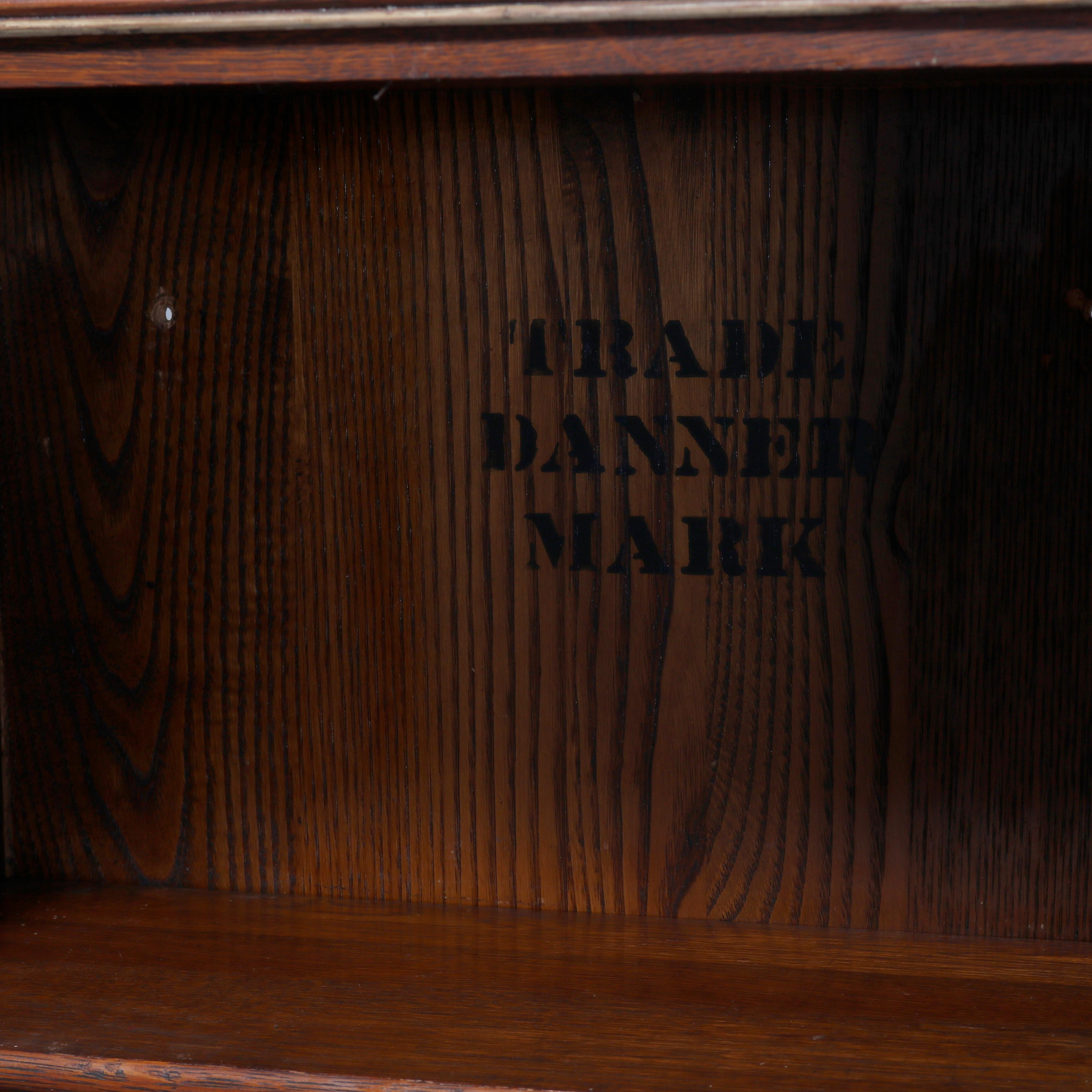 Arts & Crafts Danner Oak Barrister Stack Sliding Door Bookcase, circa 1910 4