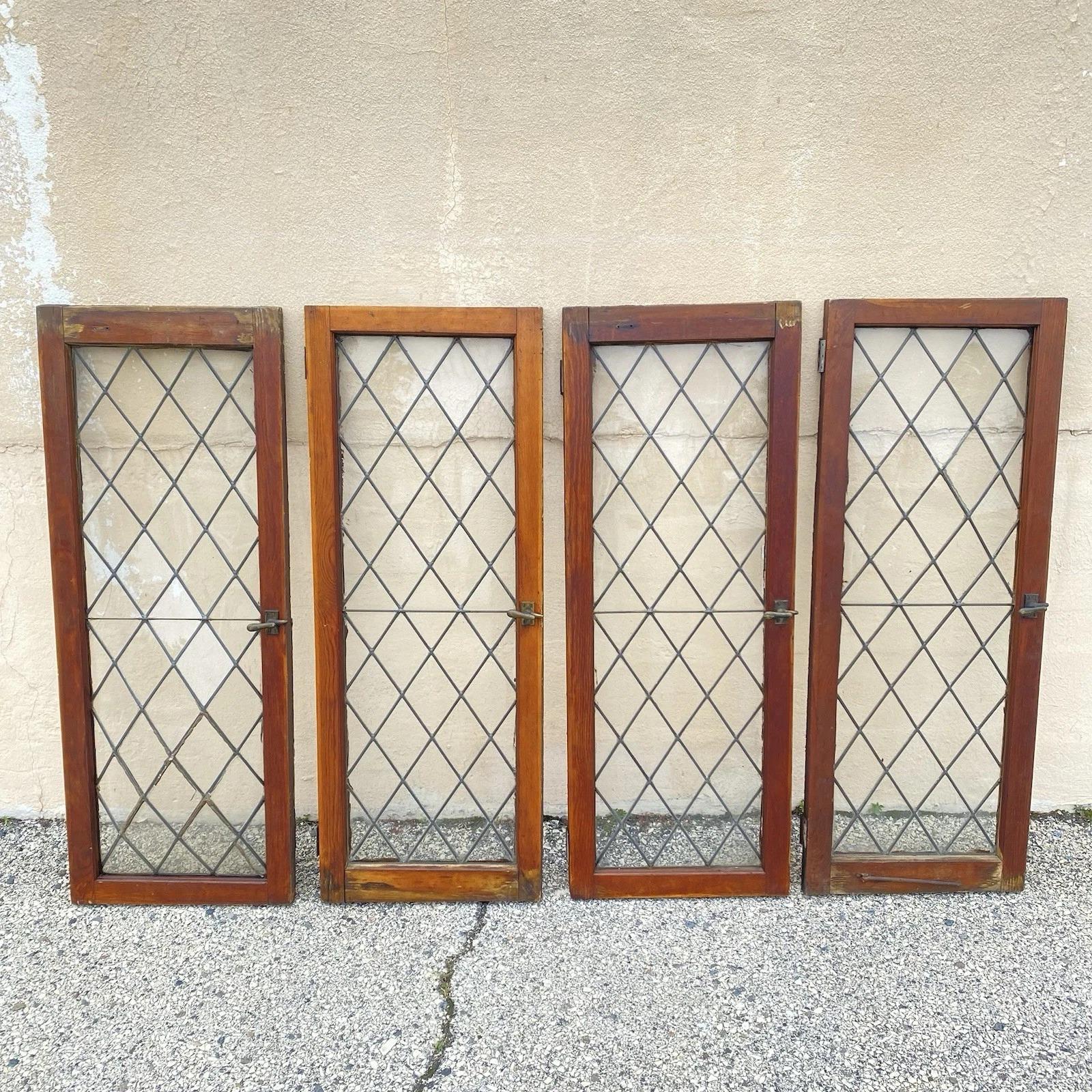 Bitte teilen Sie uns Ihre Postleitzahl mit, um ein günstigeres Angebot für den Versand innerhalb der USA anzufordern.

Antike Arts & Crafts 48 