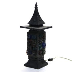 Lanterne ancienne Arts & Crafts ébénisée et ornée de gros bijoux, vers 1920