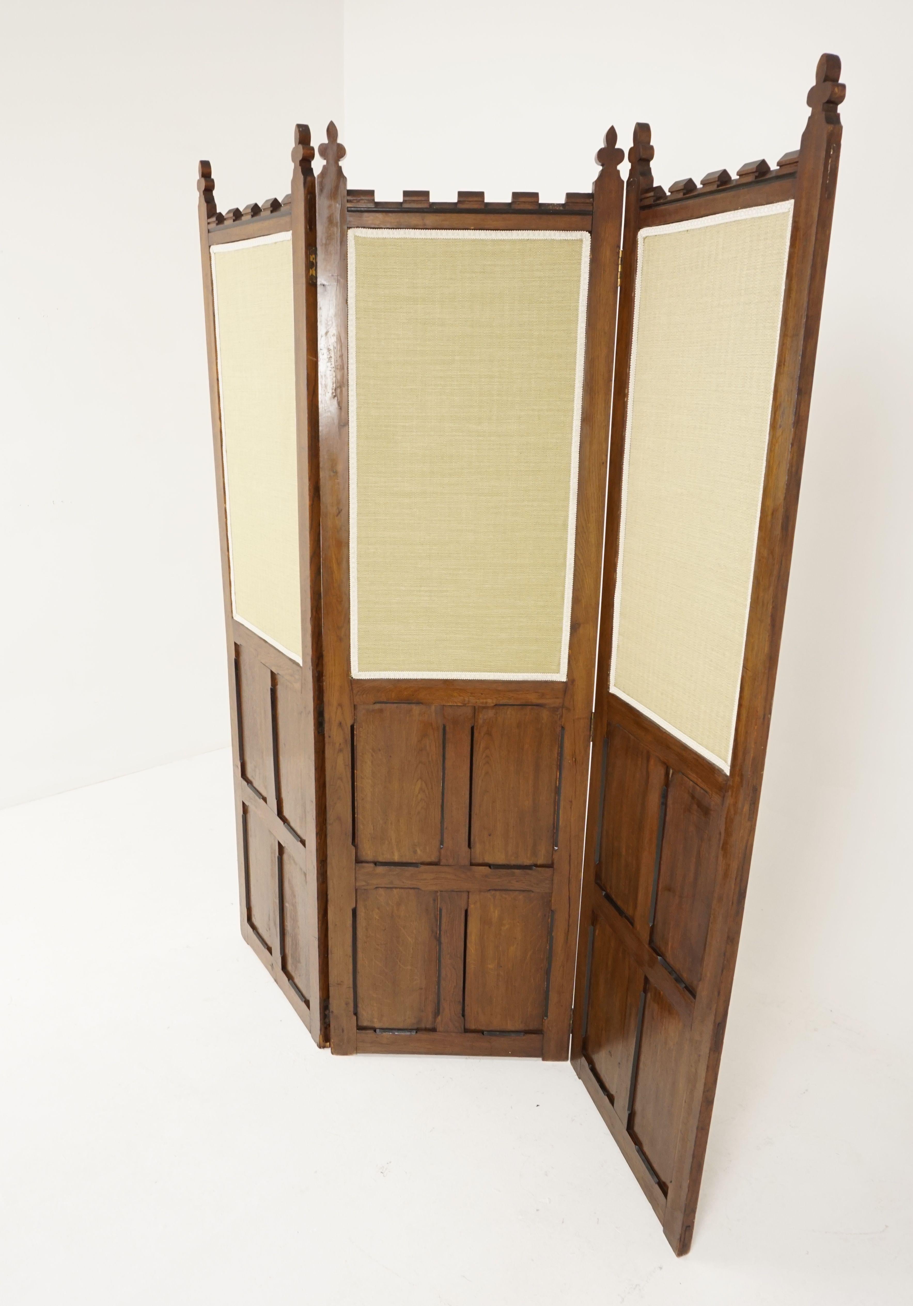 Antique Arts & Crafts folding screen, room divider, three fold, Scotland 1900, B2211

Scotland 1900
Solid oak
Original finish
Shaped gallery top with finials
A cotton fabric upholsters all the panels on top
Bottom panels are all solid oak and