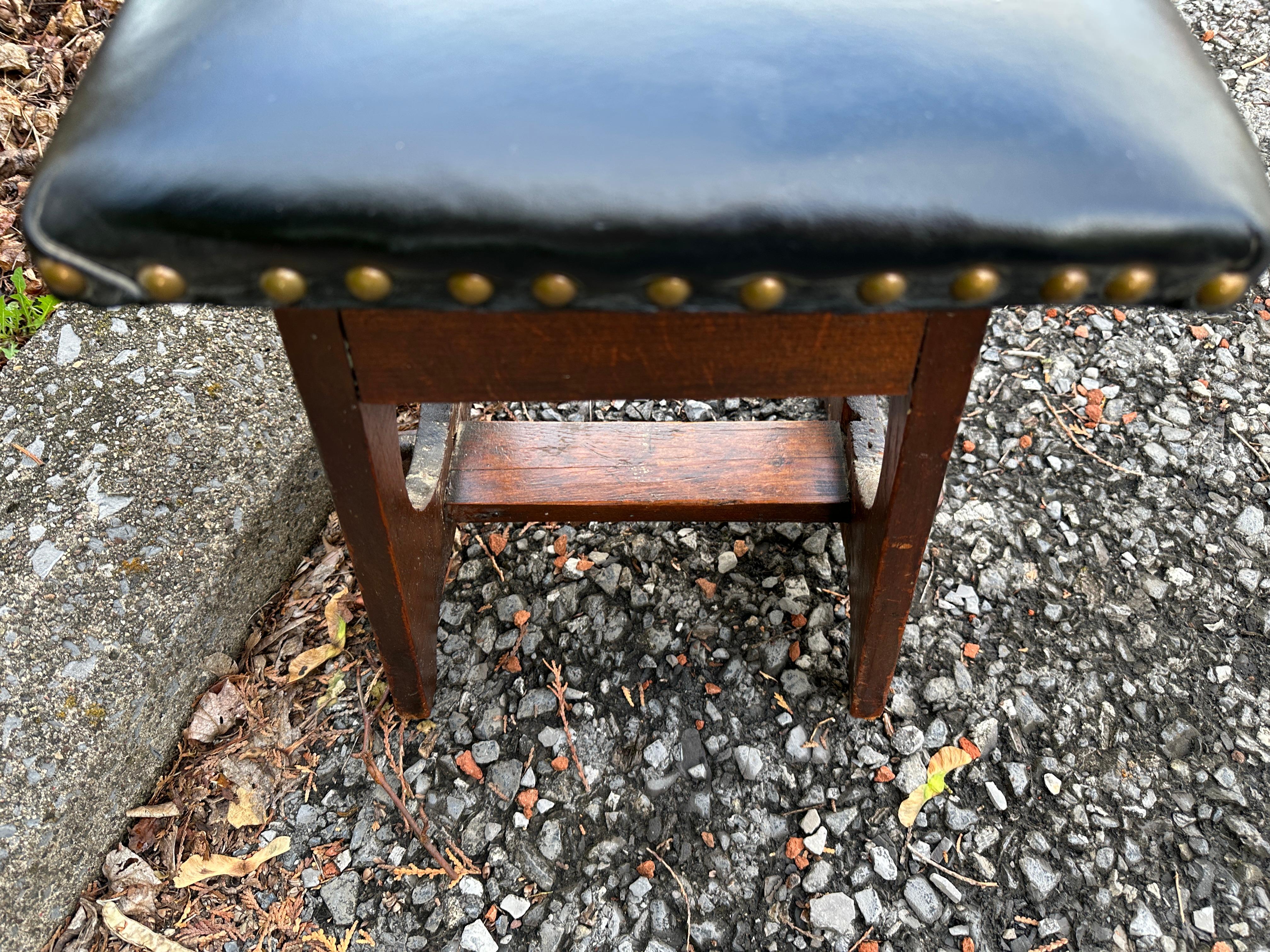 Leather Antique Arts & Crafts  CUSHMAN Footstool -  Stickley era  W8026 For Sale