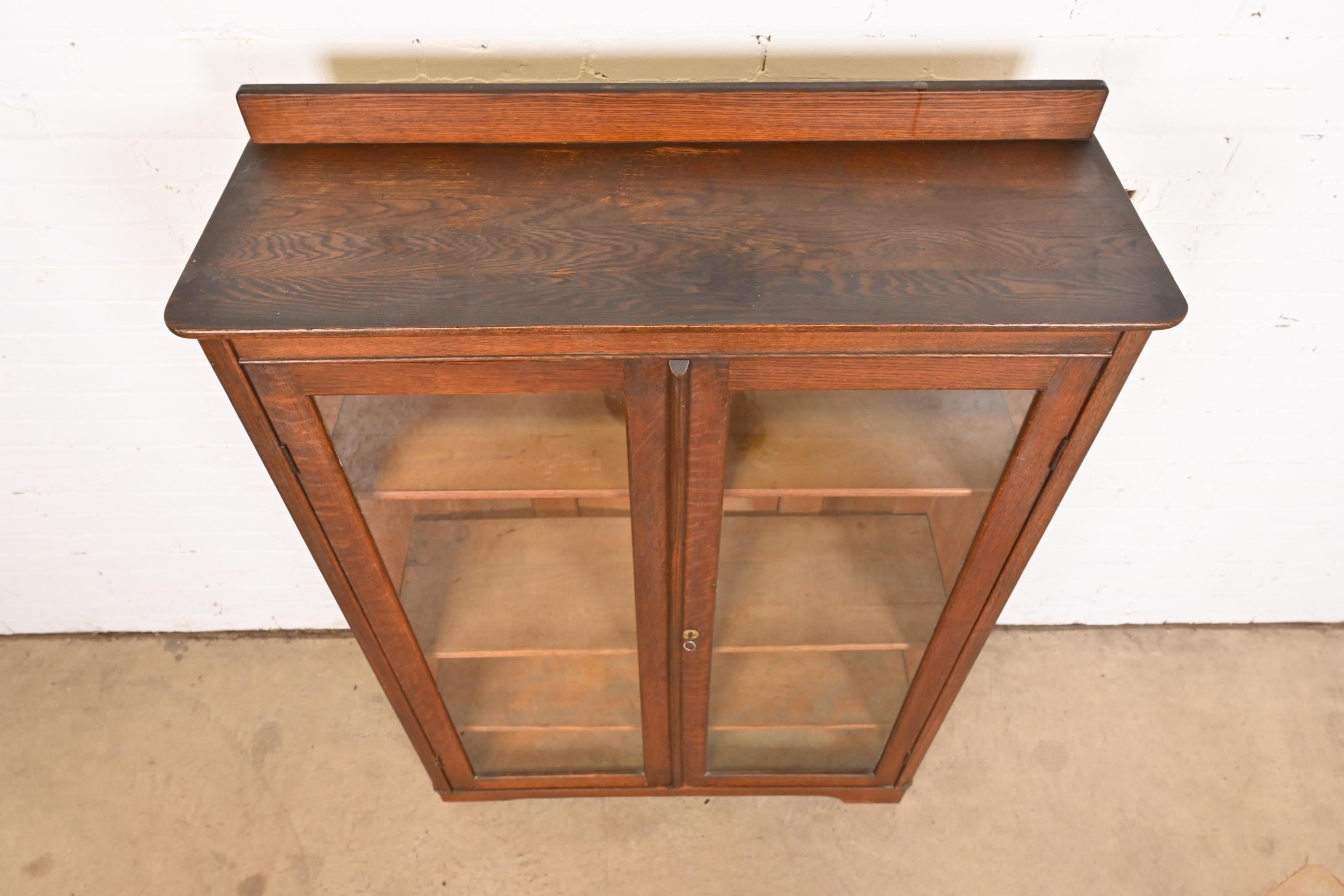 Antique Arts & Crafts Glass Front Bookcase by Larkin Co., Circa 1900 For Sale 3