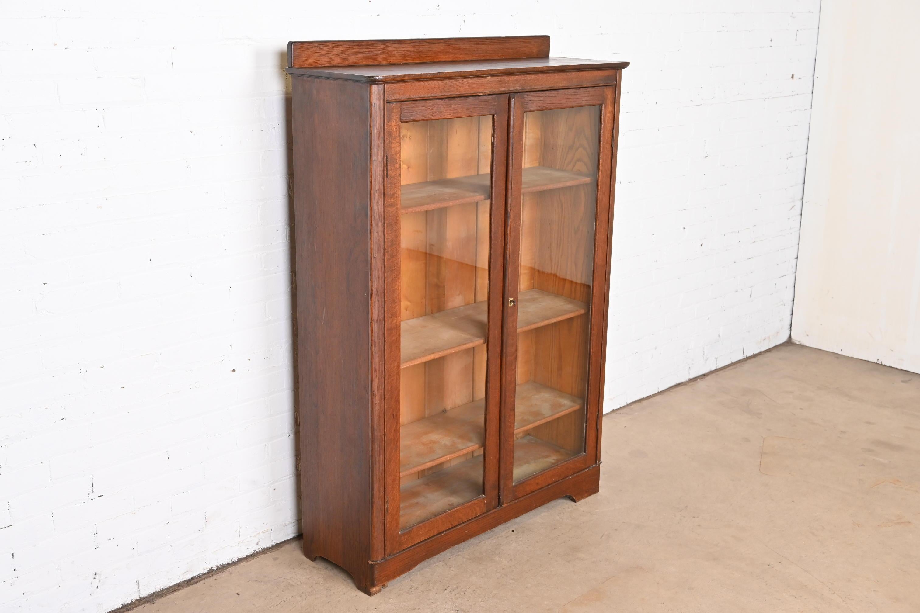 Antique Arts & Crafts Glass Front Bookcase by Larkin Co., Circa 1900 In Good Condition For Sale In South Bend, IN