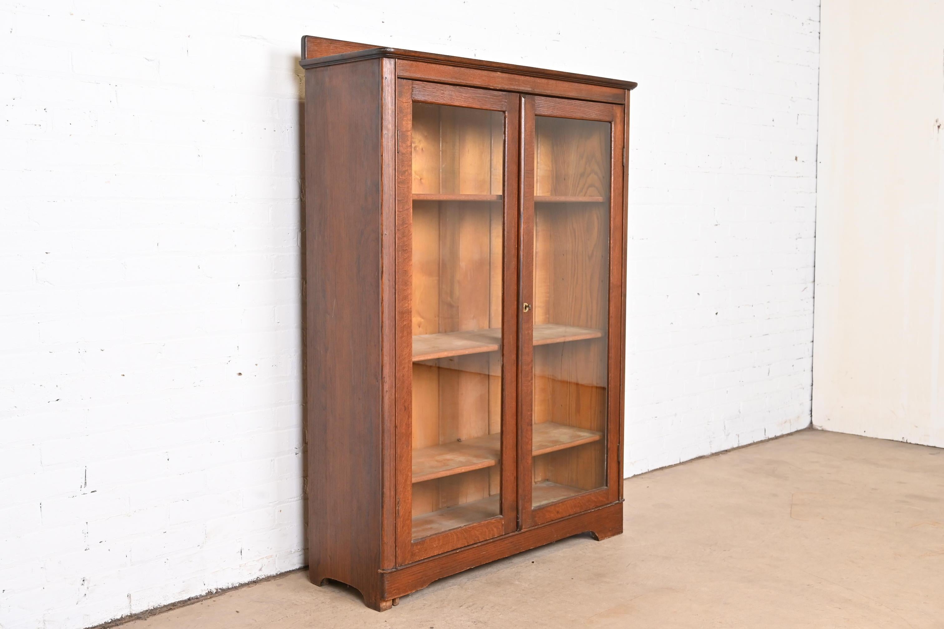 Antique Arts & Crafts Glass Front Bookcase by Larkin Co., Circa 1900 In Good Condition For Sale In South Bend, IN