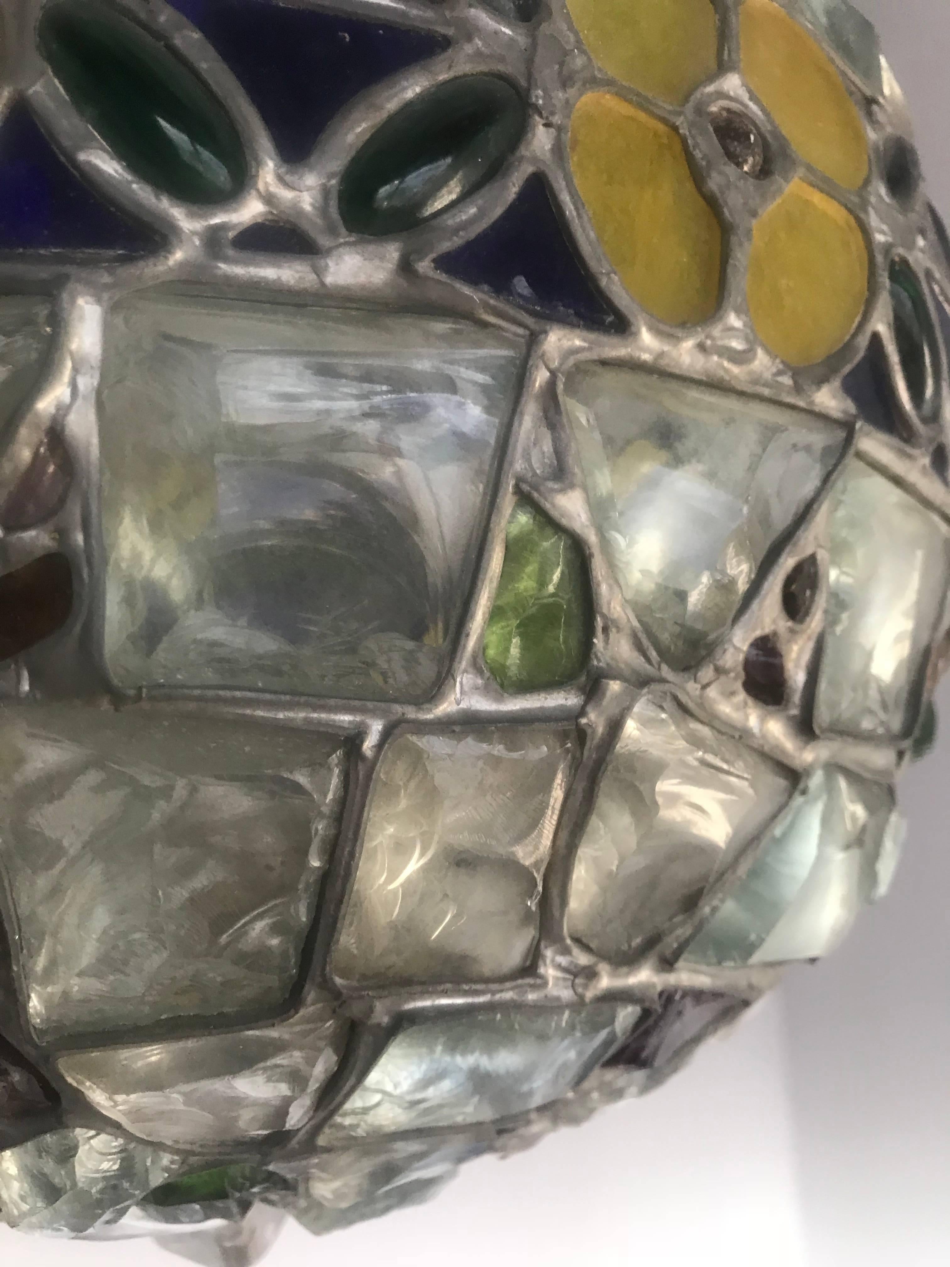 Antique Arts & Crafts Stained & Chunky Glass Pendant Light Tiffany Style Fxture  In Good Condition For Sale In Lisse, NL