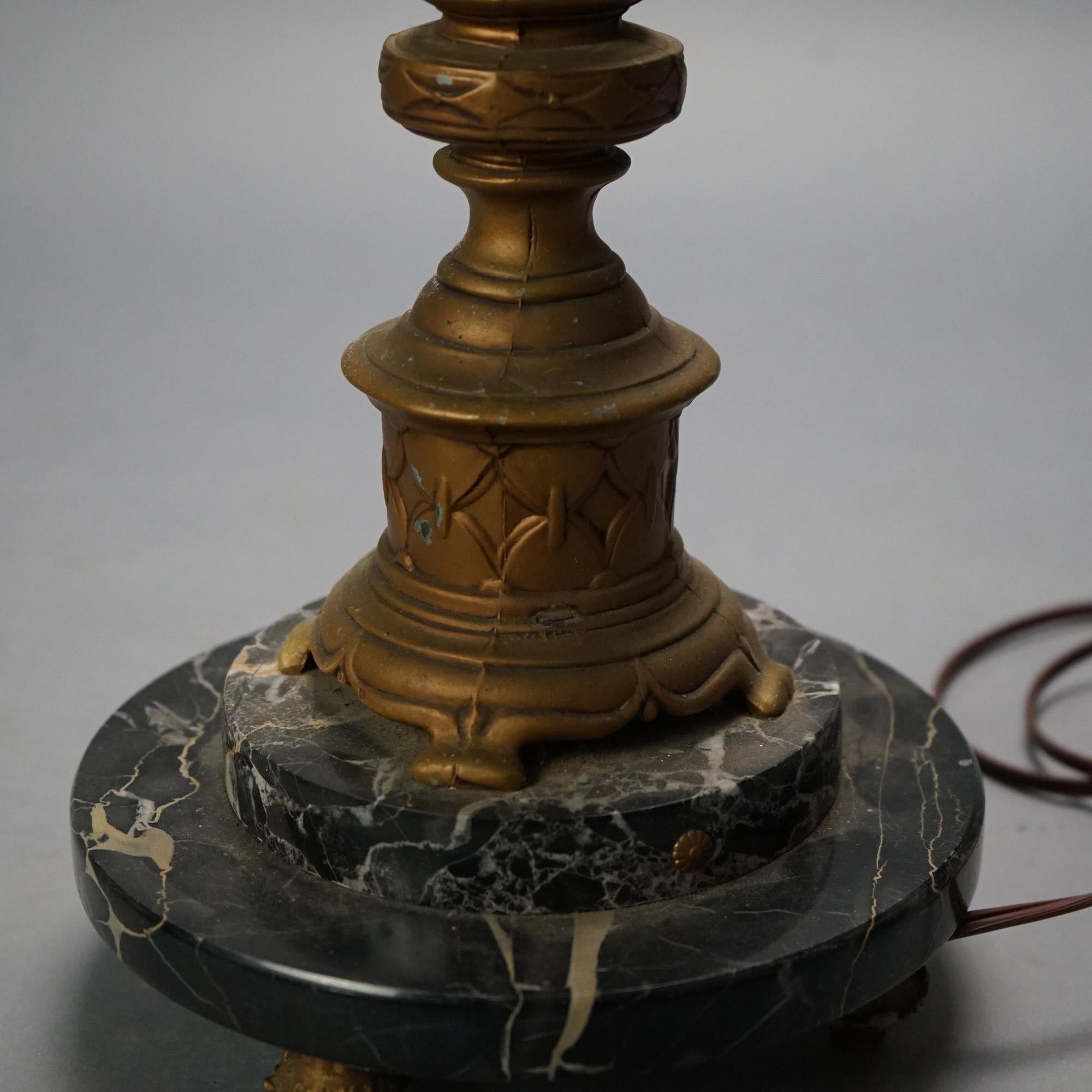 Antike Arts and Crafts-Tischlampe aus gehämmertem Bernsteinglas, Fackel, um 1920 im Angebot 9