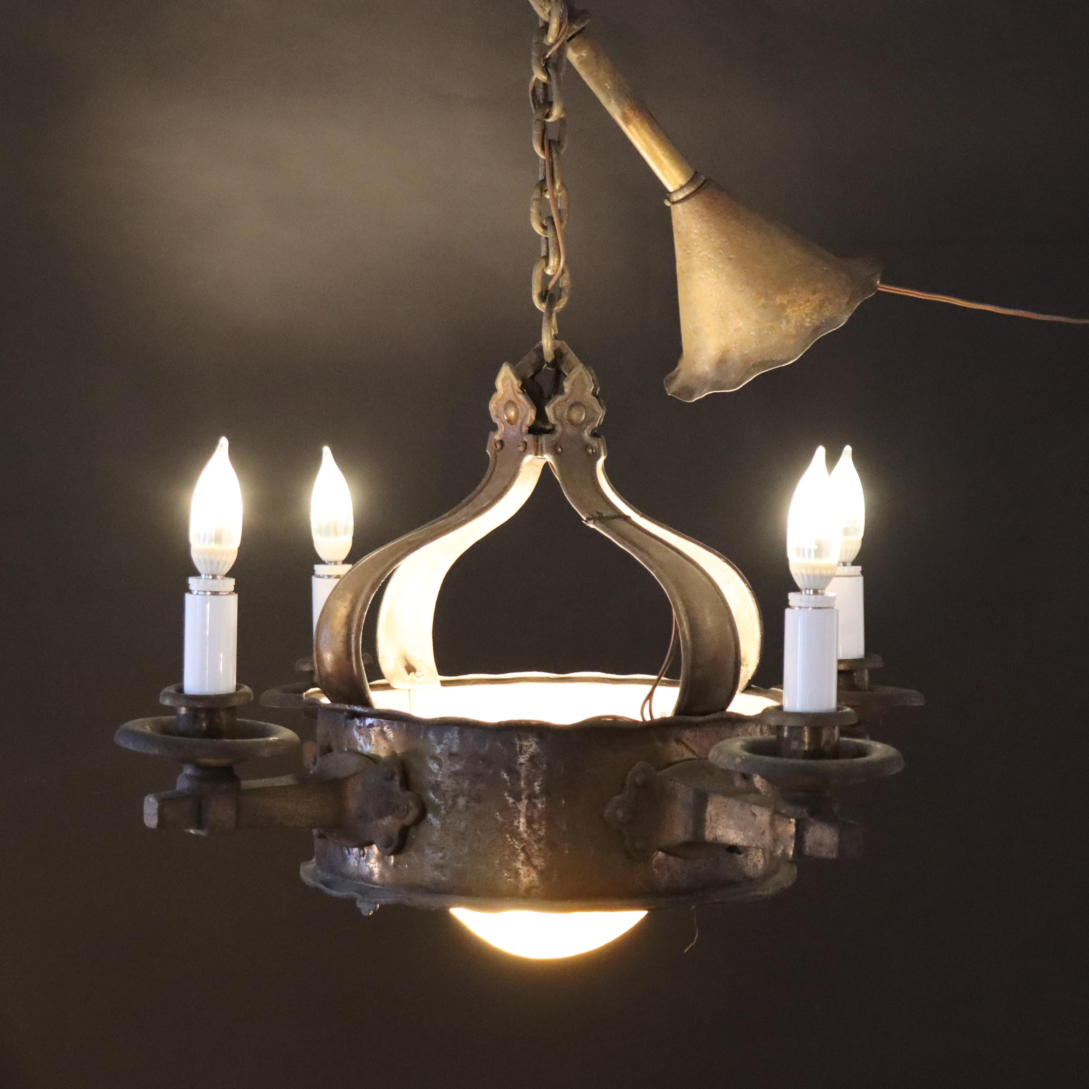 Métal Lustre à 4 lumières en métal martelé Arte Antiques & Crafts C1920 en vente