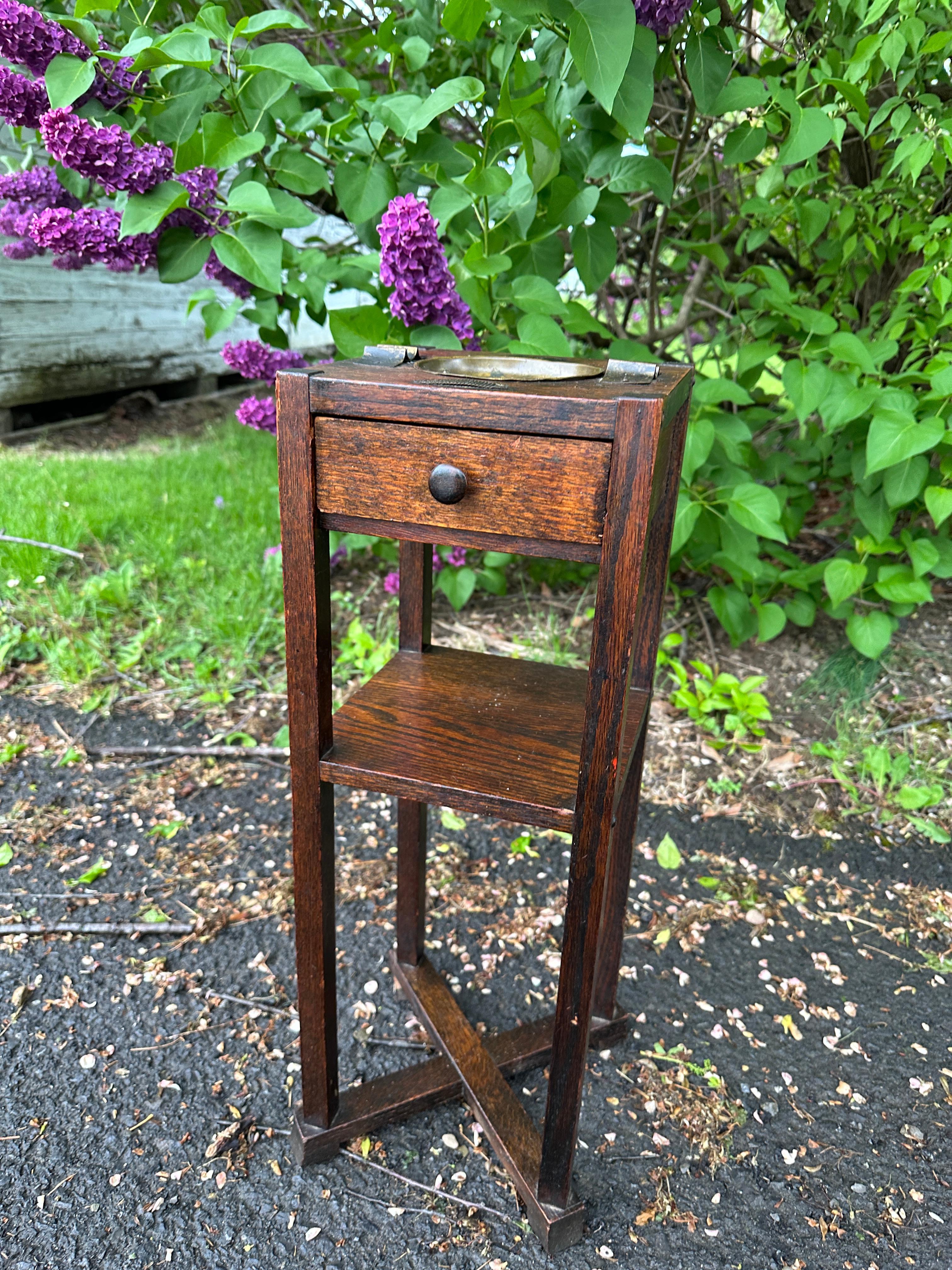 Antiguo Arts & Crafts 