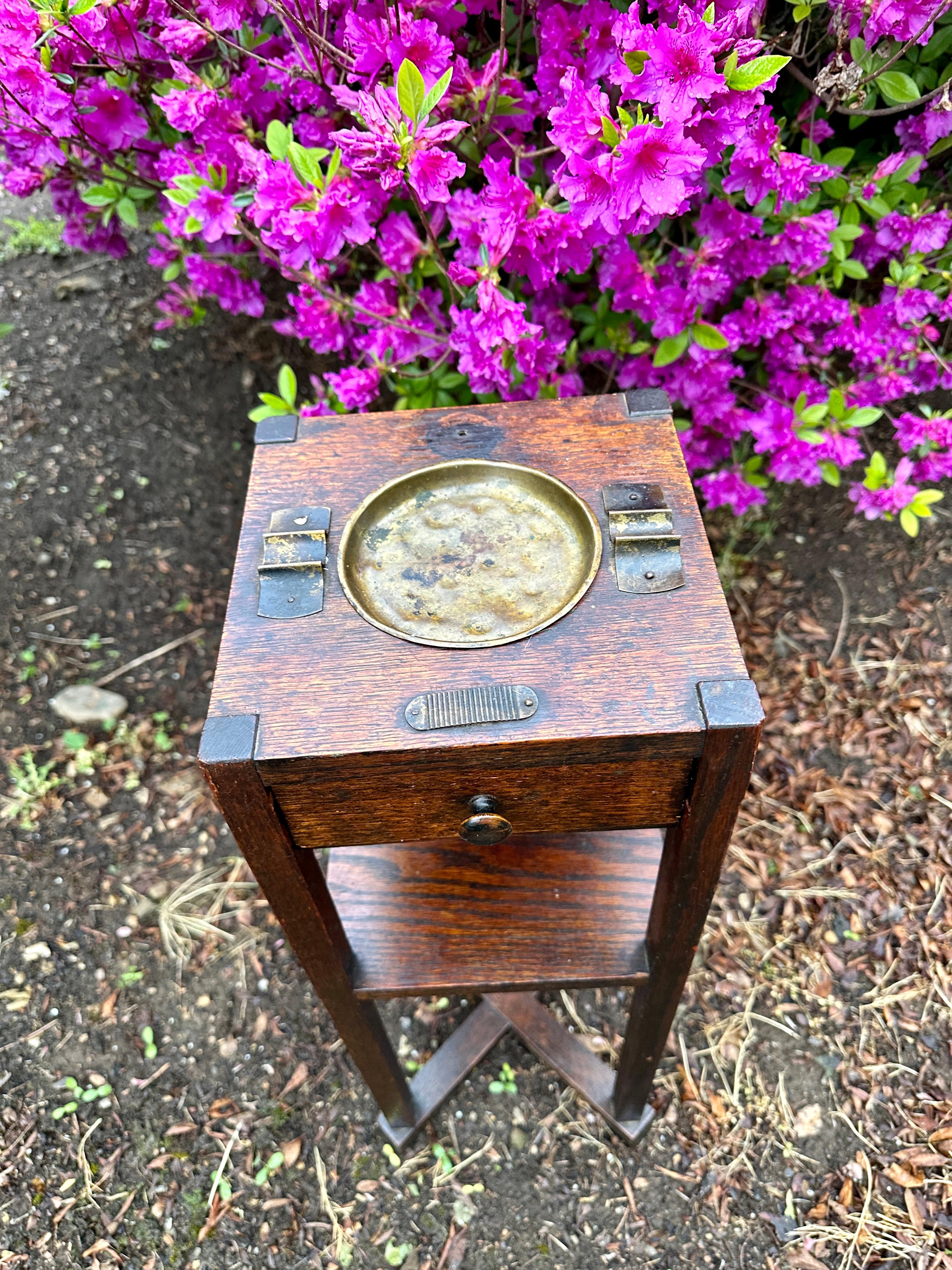 Antiguo Arts & Crafts 