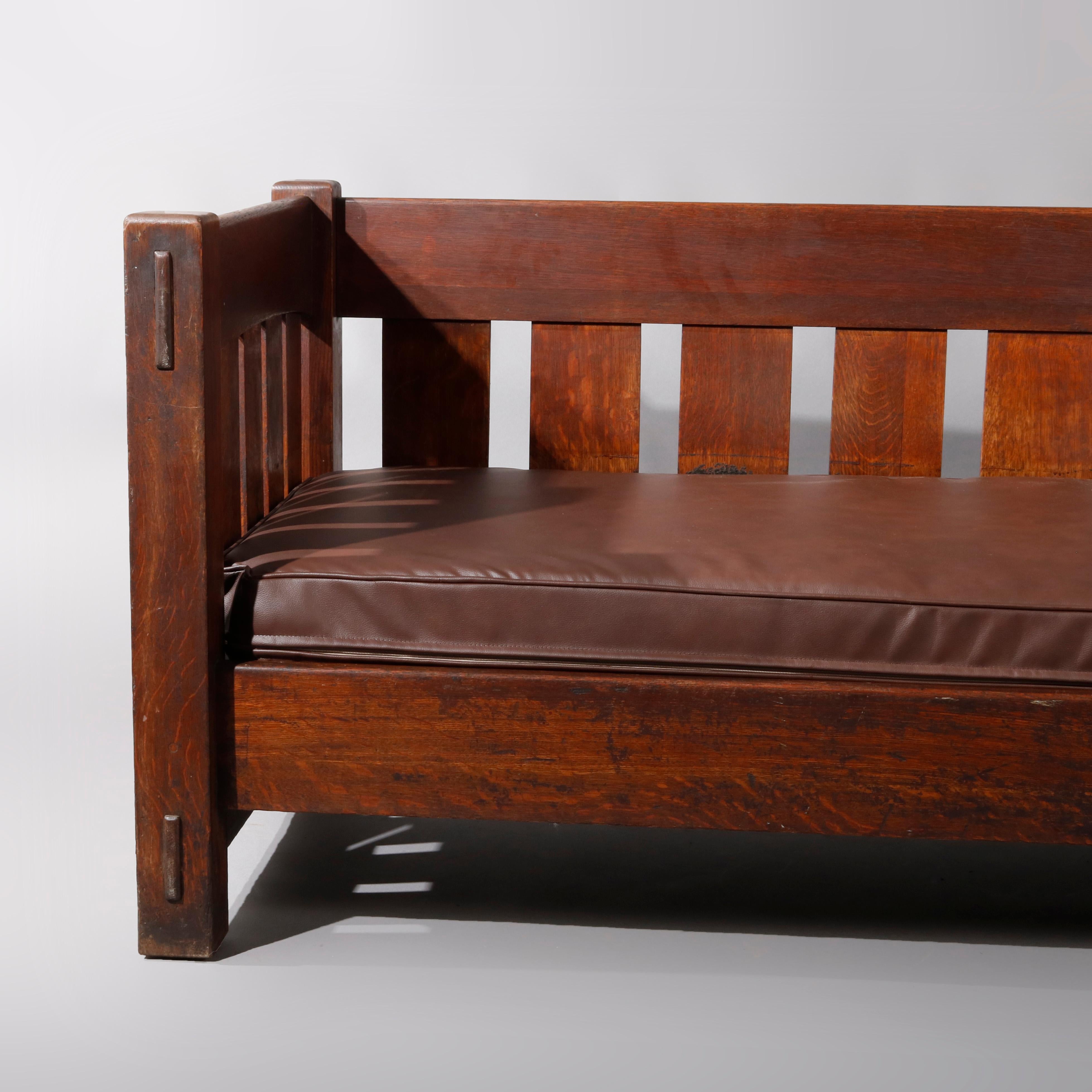 Antique Arts & Crafts Limbert Mission Oak Settle, circa 1910 In Good Condition In Big Flats, NY