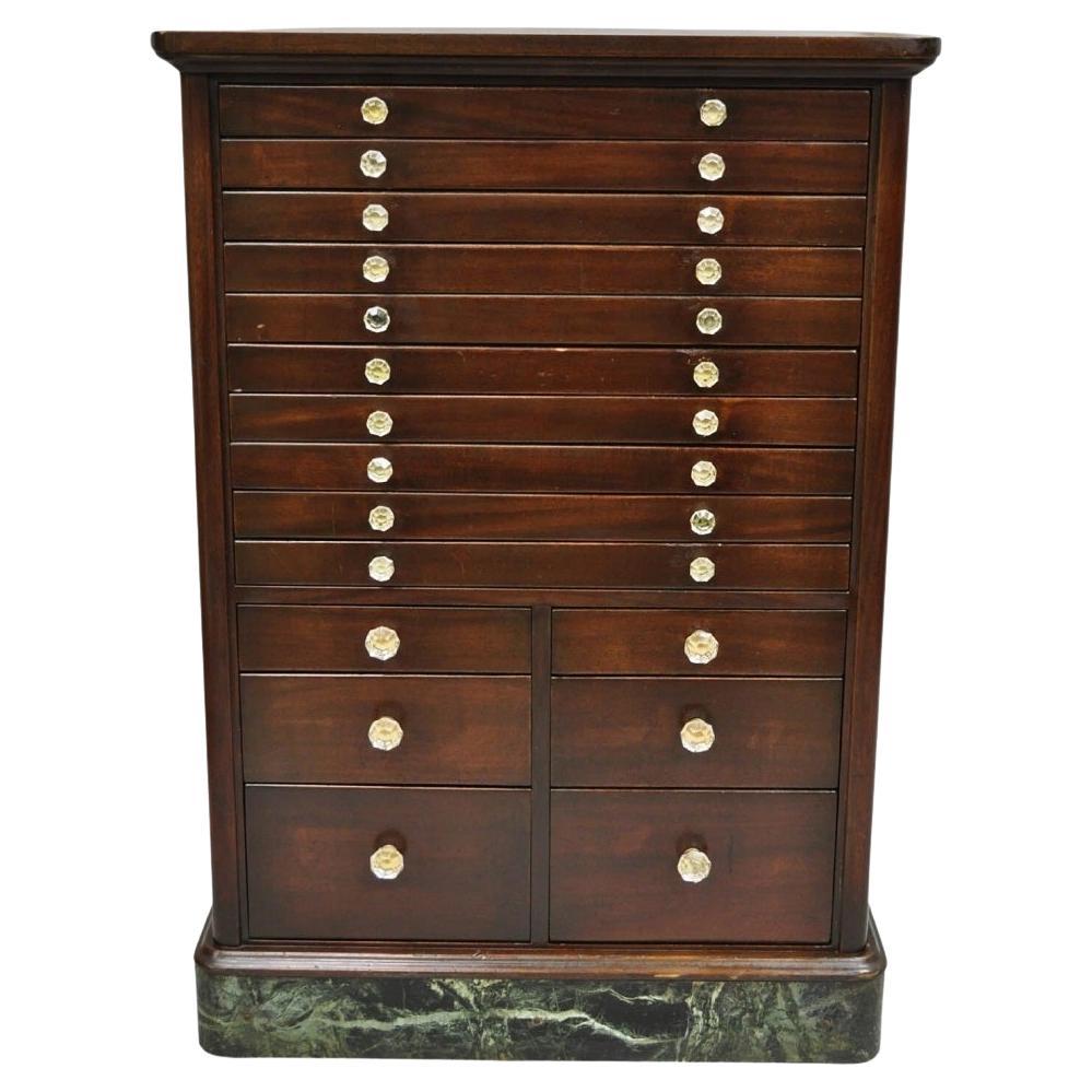 Antiguo gabinete dental médico Arts & Crafts de caoba con 15 cajones y base de mármol en venta