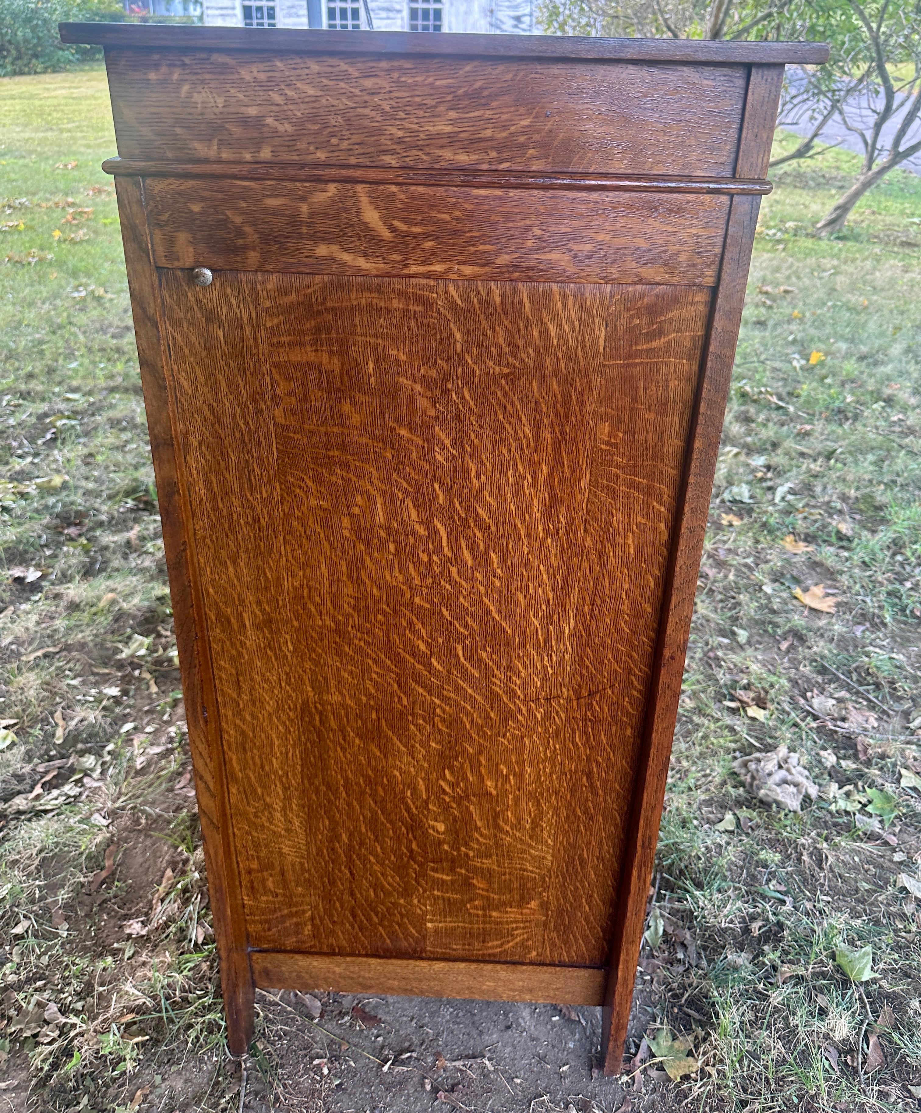 Antique Arts & Crafts Manual Turntable Cabinet (Roycroft?) For Sale 5
