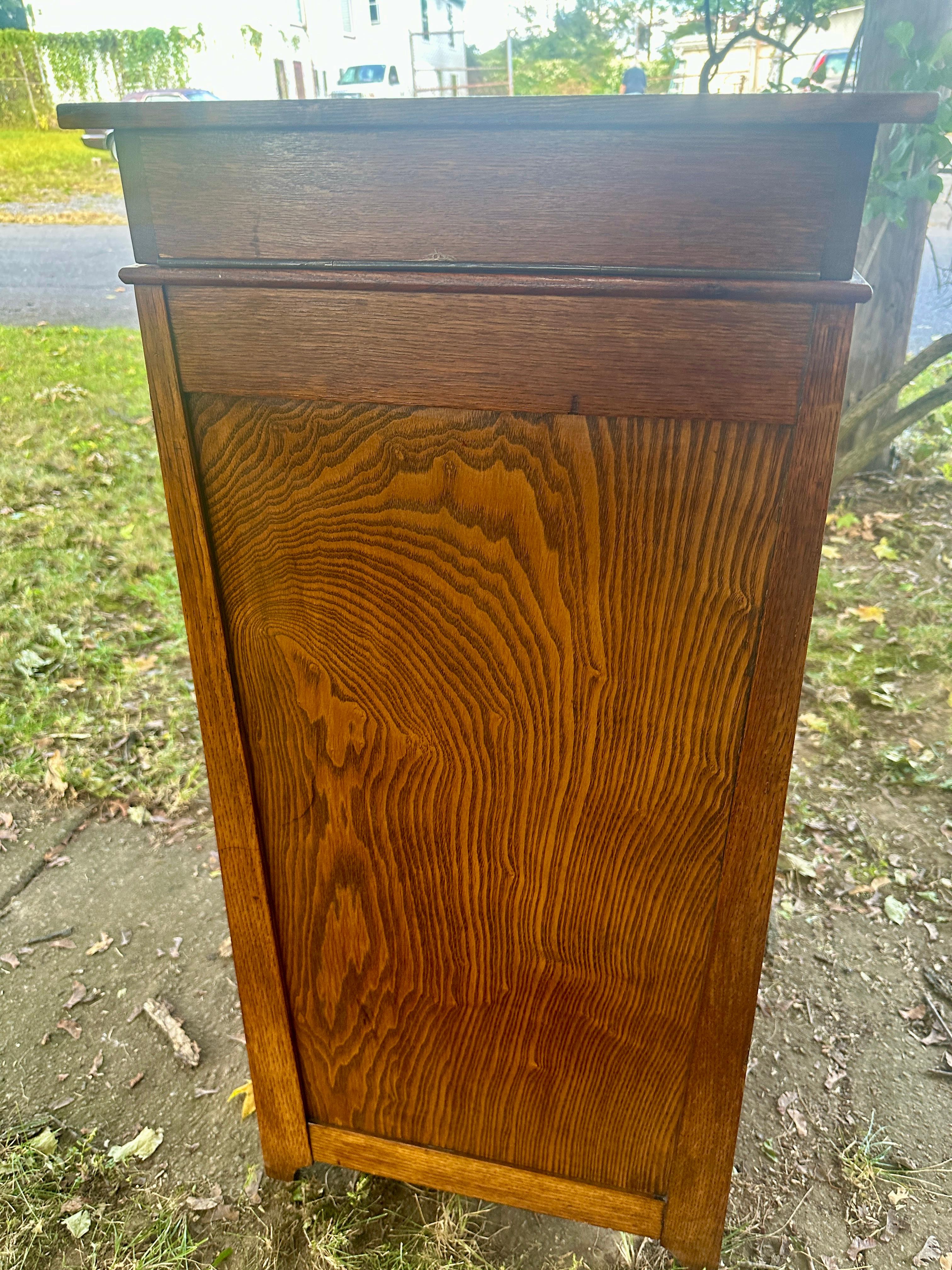 Antique Arts & Crafts Manual Turntable Cabinet (Roycroft?) For Sale 6
