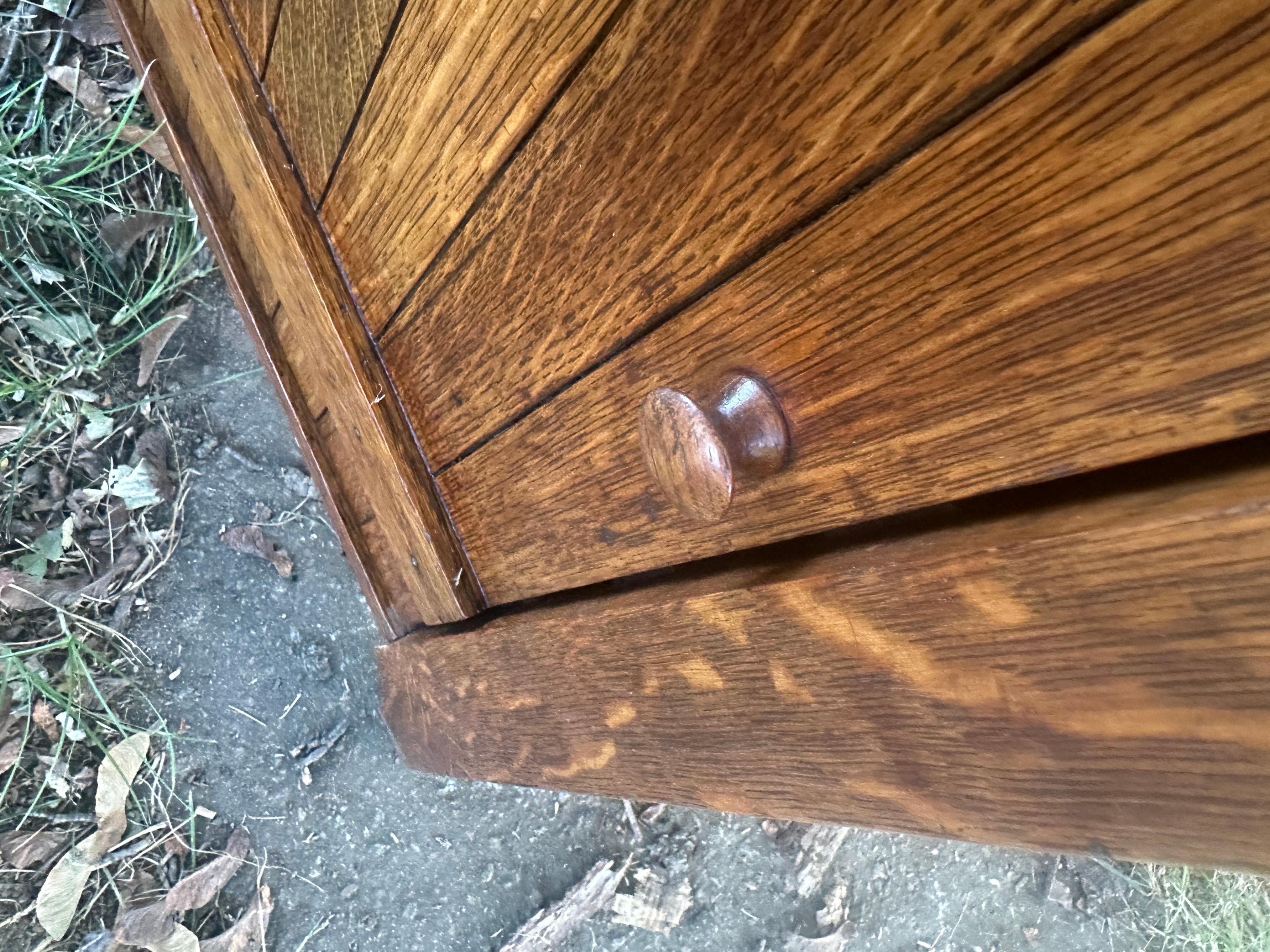 Antique Arts & Crafts Manual Turntable Cabinet (Roycroft?) For Sale 8