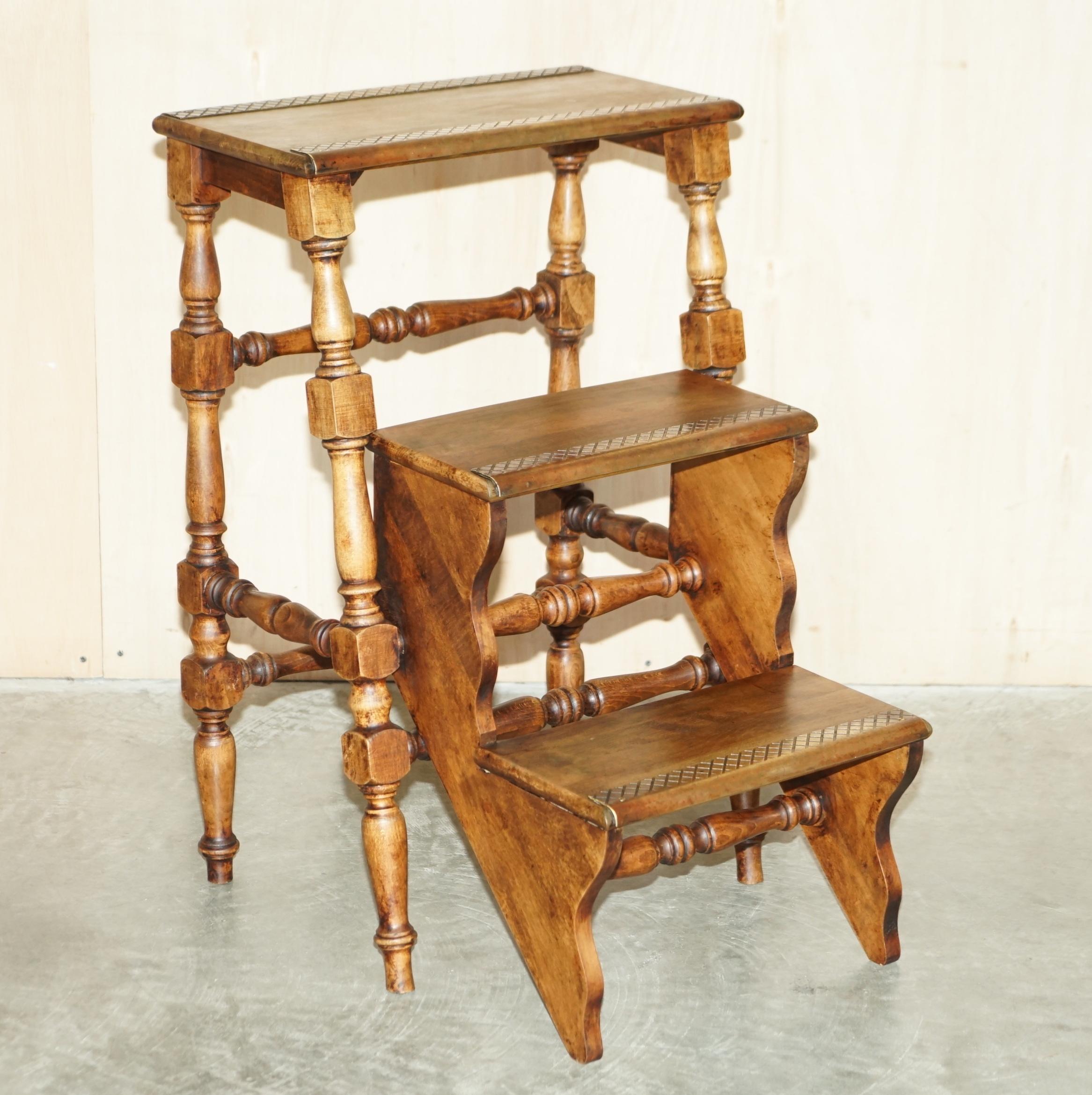 Table d'appoint antique Arts & Crafts Metamorphic Library Steps Ladder en laiton Tread 8