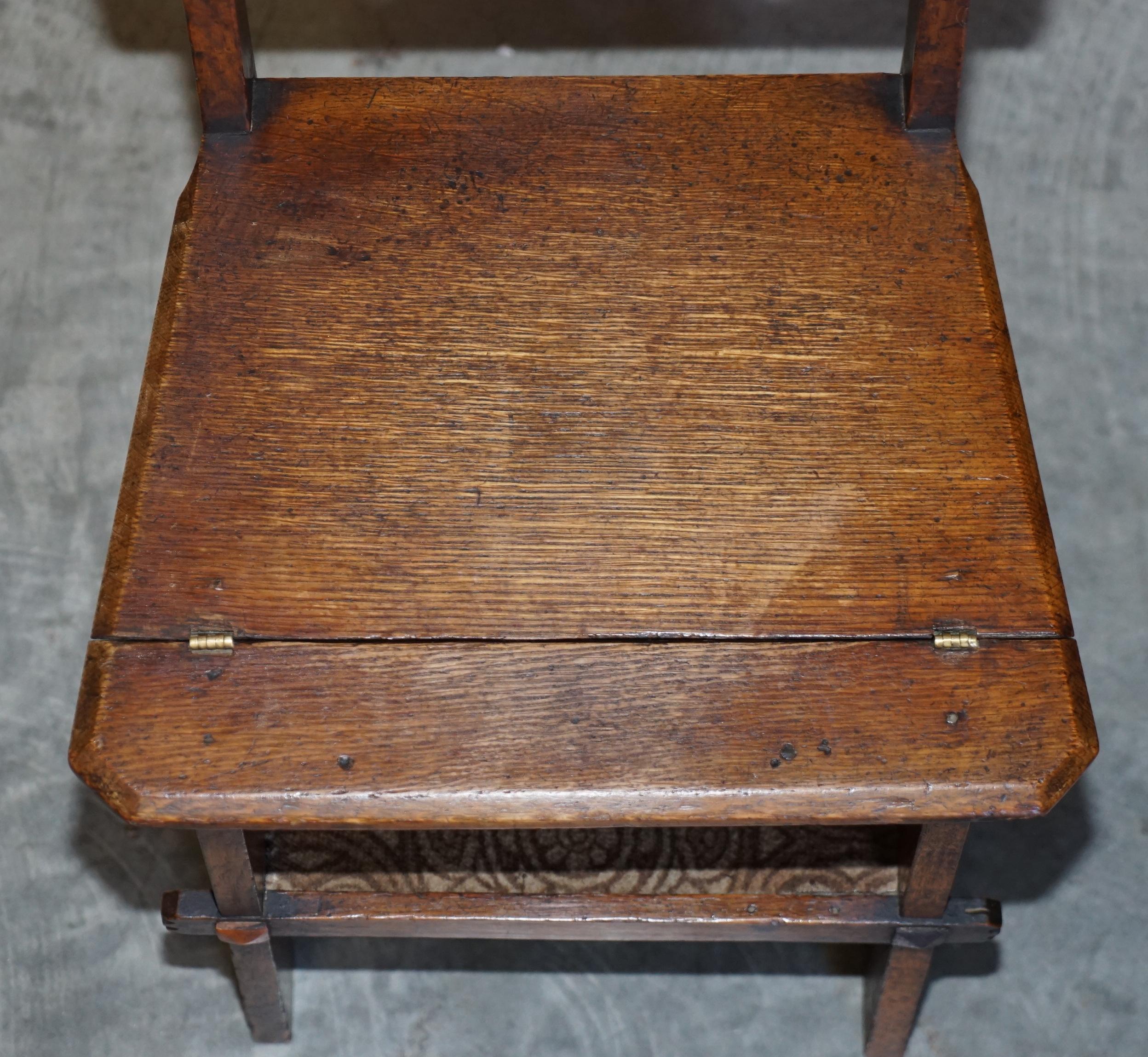 Fatto a mano Antichi gradini da biblioteca metamorfici Arts & Crafts William Morris Tappeto Tappezzeria in vendita