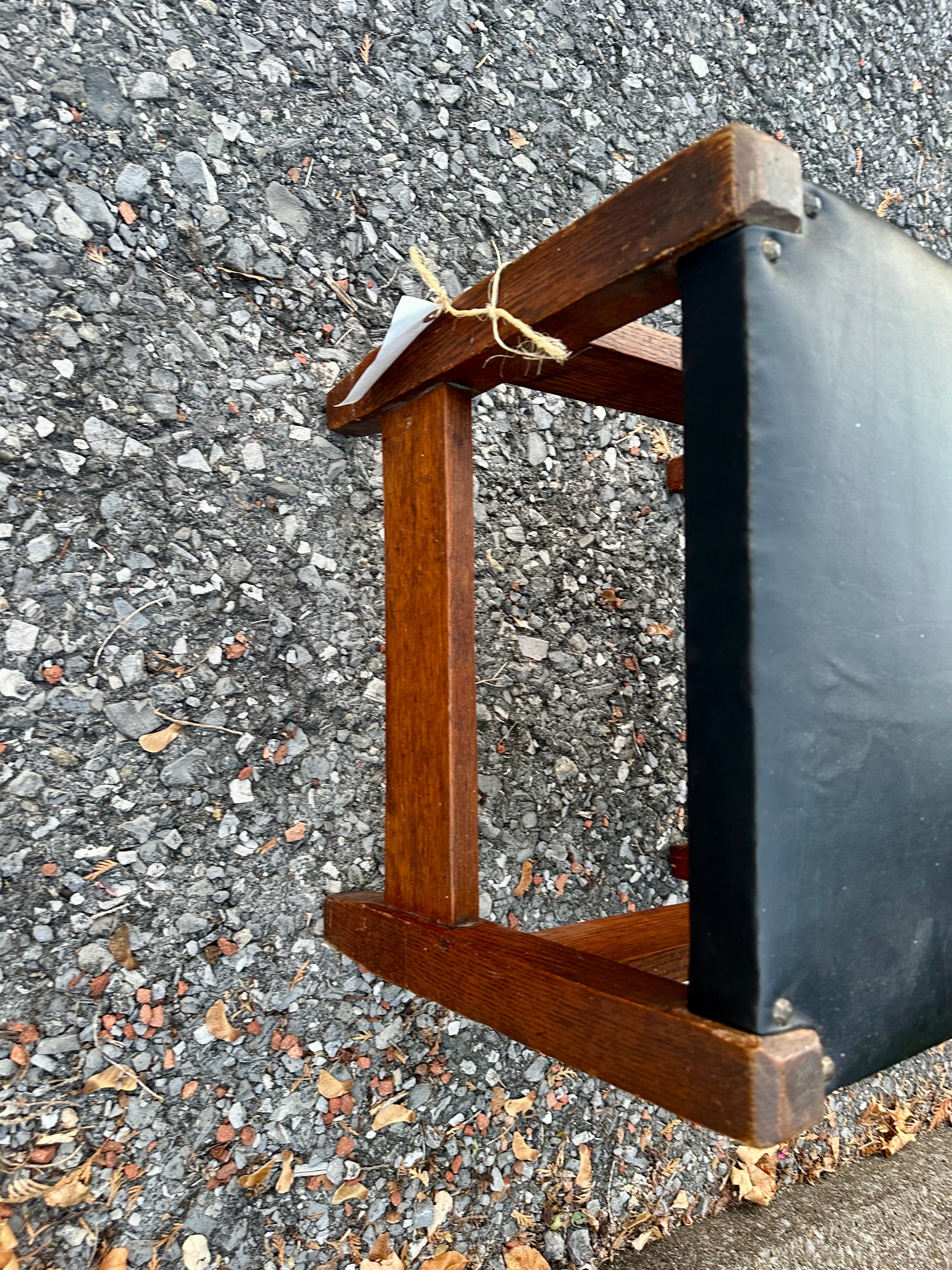 Antique Arts & Crafts Mission Footstool  Stickley era    SALE     SALE extra OFF In Good Condition For Sale In Shamokin Dam, PA