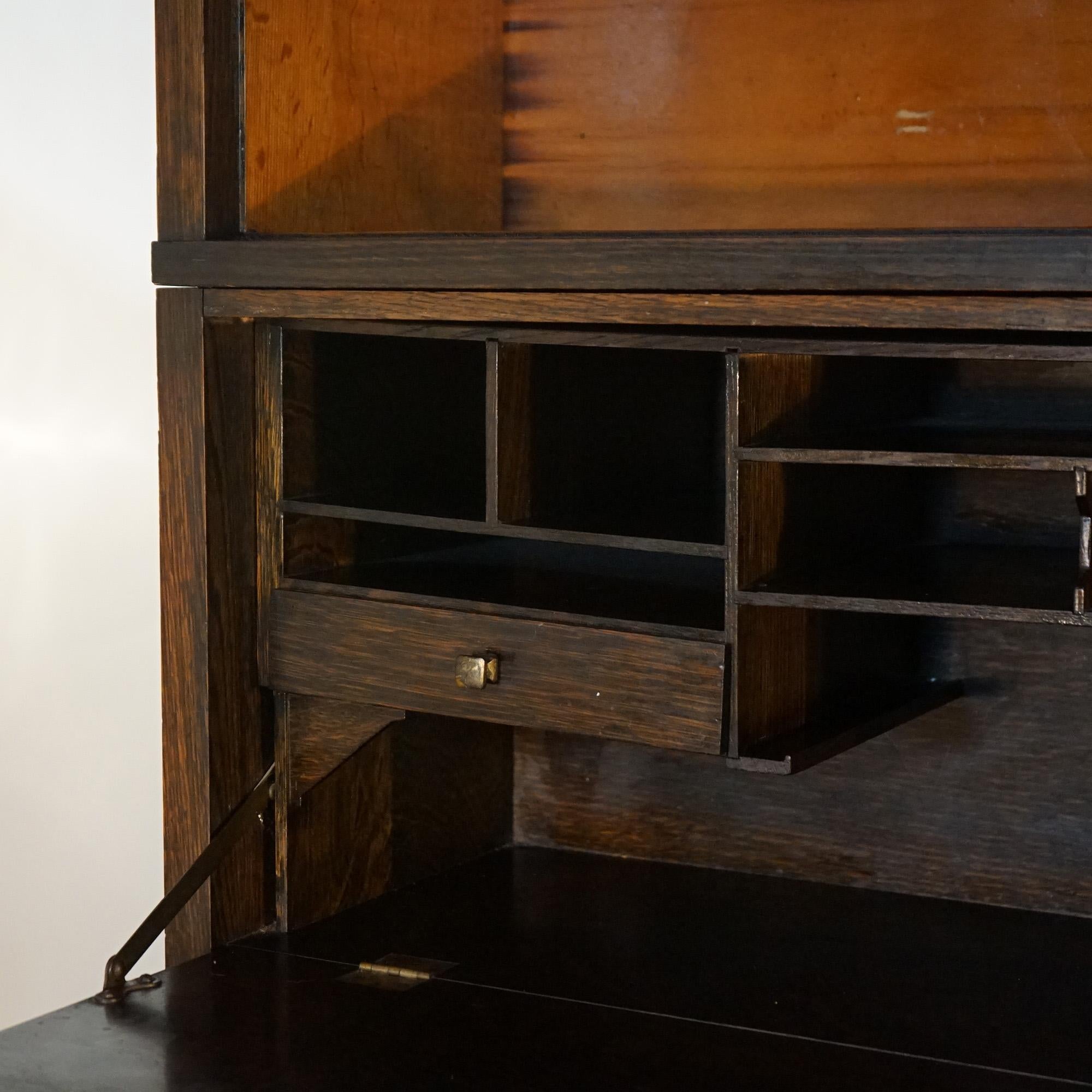 Antiguo Arts & Crafts Mission Globe Wernicke Secretario de barrister de roble de cinco pilas Vidrio en venta