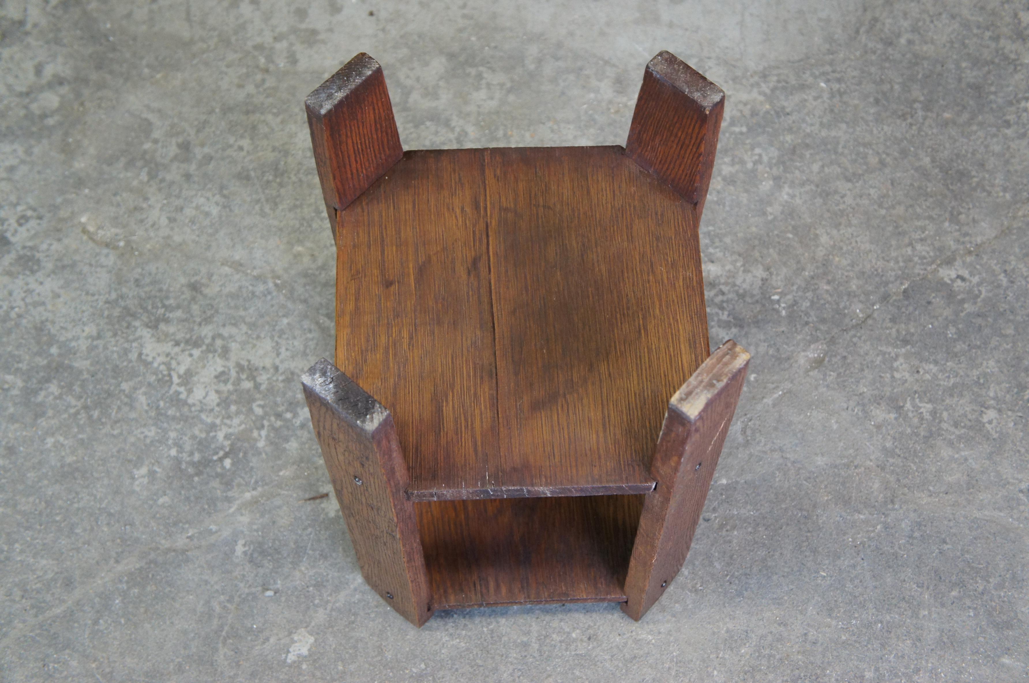 Antique Arts & Crafts Mission Oak 2 Tier Plant Stand or Side Table Craftsman In Good Condition In Dayton, OH