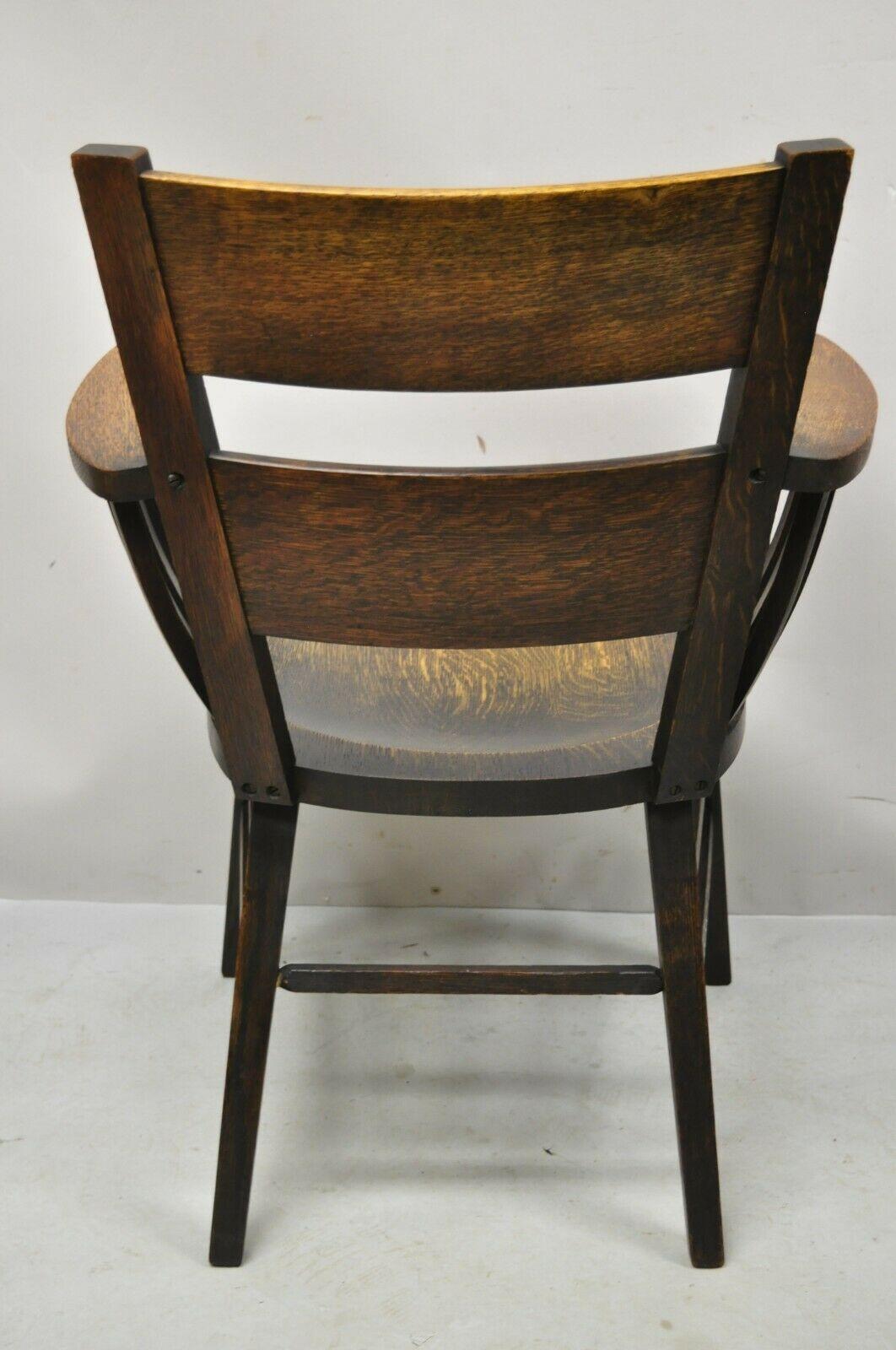 Fauteuil ancien Mission Arts & Crafts en chêne avec assise en planches de bois de fuseau et nœuds en vente 2