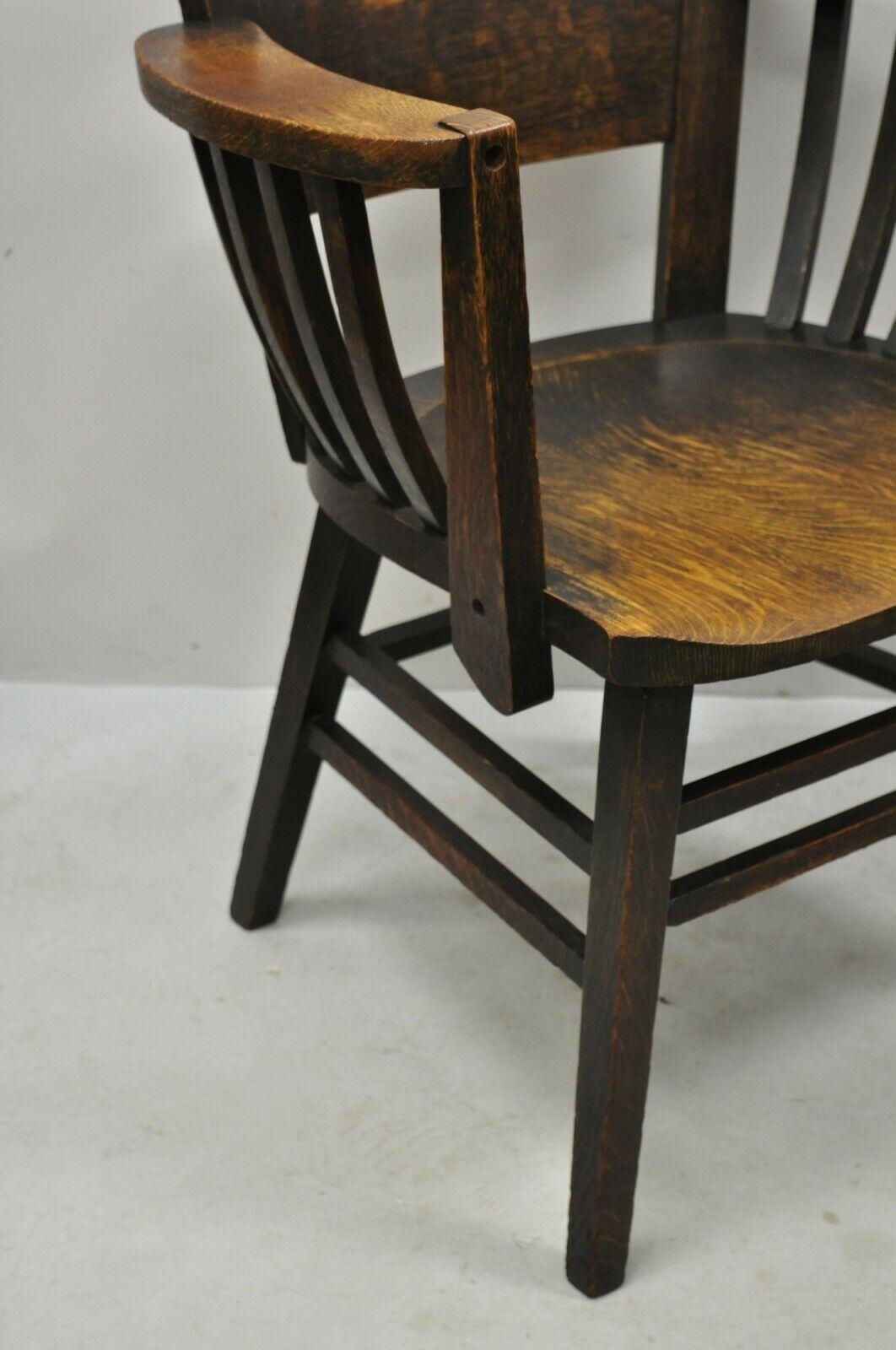 Antique Arts & Crafts Mission Oak Bowed Spindle Plank Seat Arm Chair For Sale 2