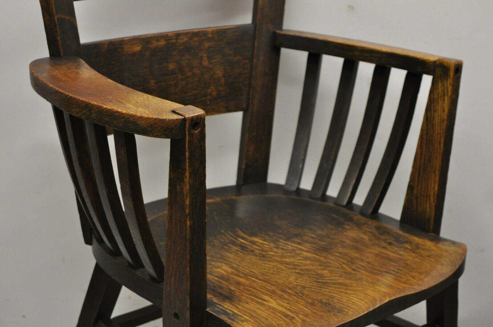 Antique Arts & Crafts Mission Oak Bowed Spindle Plank Seat Arm Chair For Sale 4