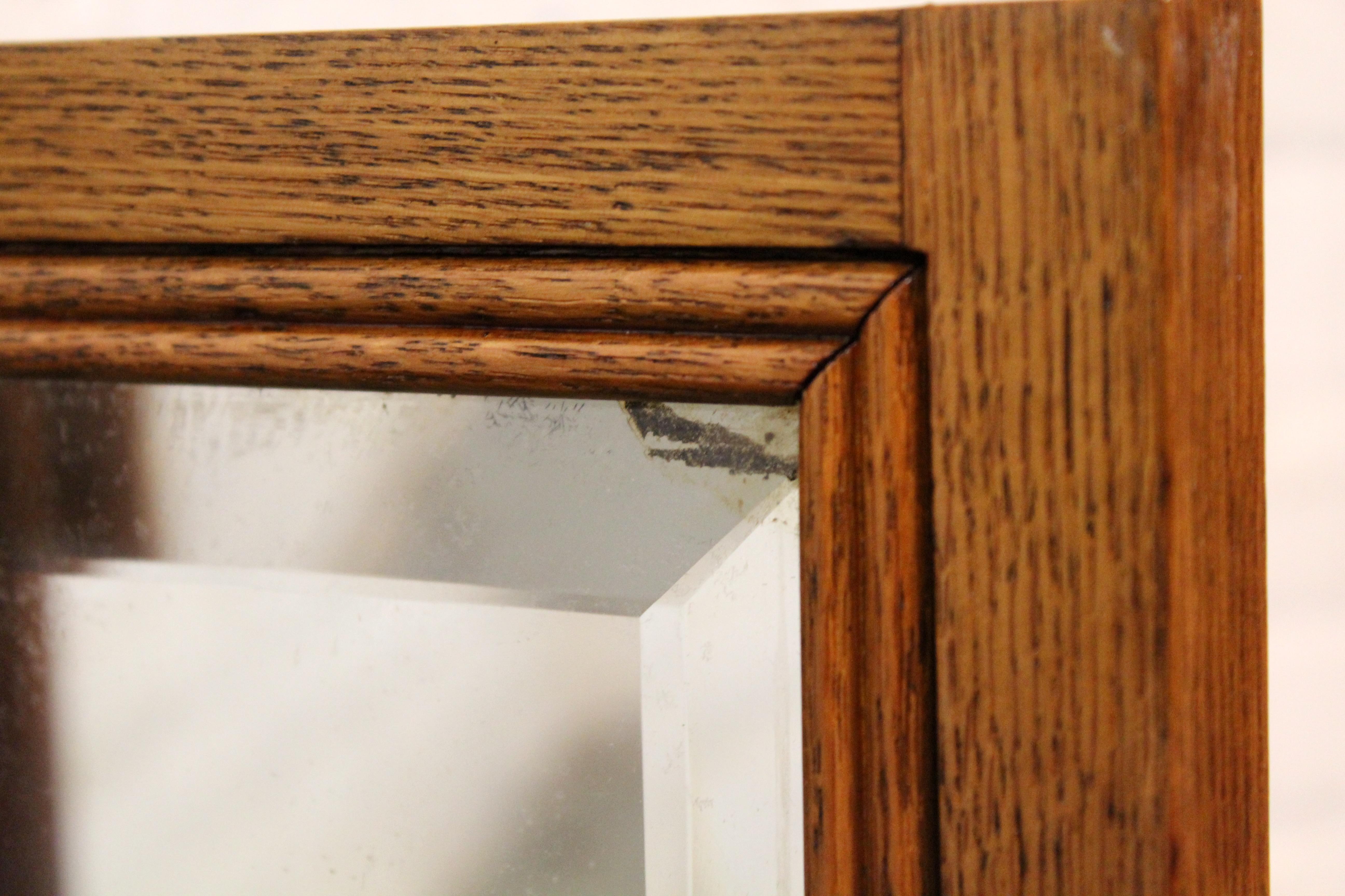 Antique Mission Arts & Crafts Oak Fold Mirror de rasage pliant en vente 5