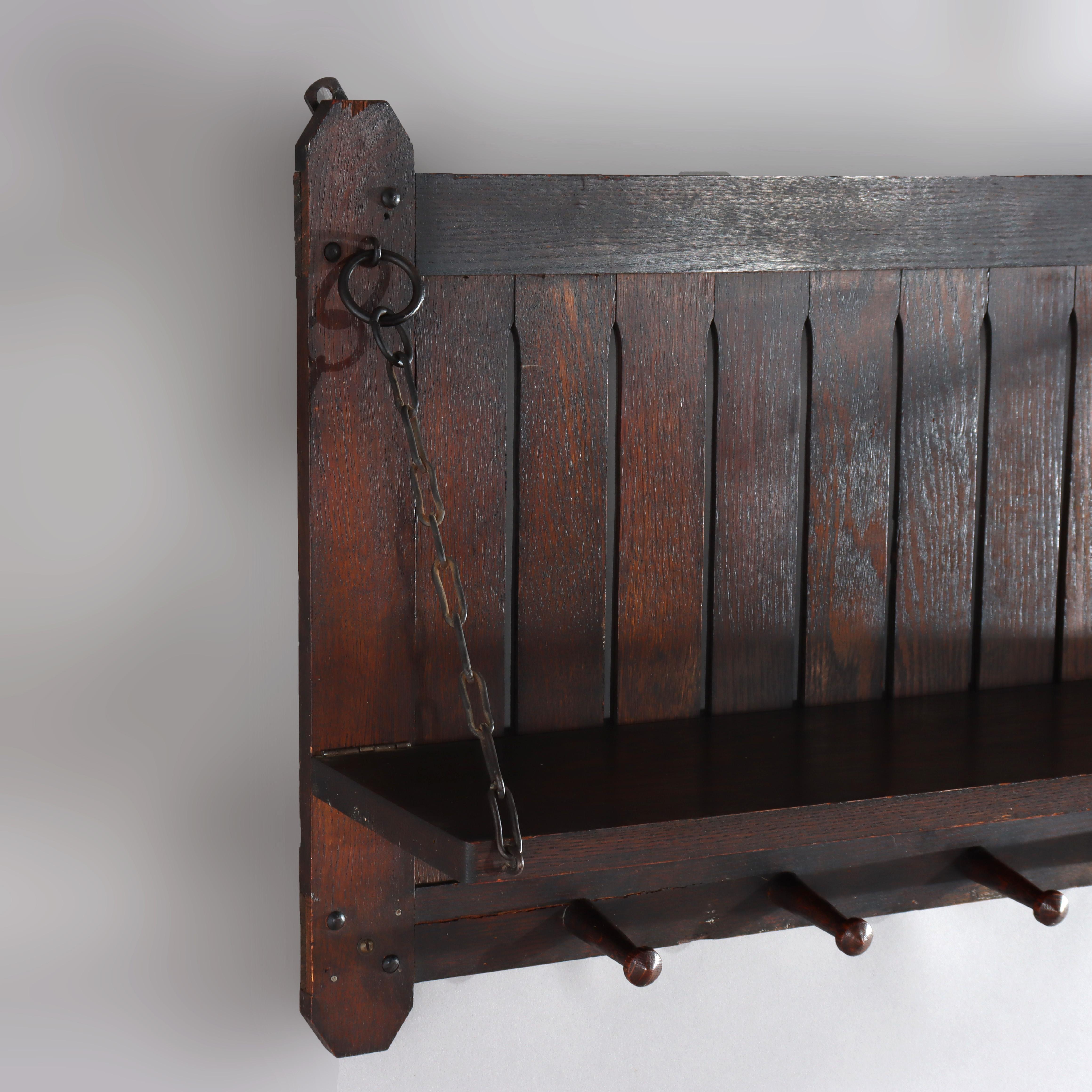 Antico portacappelli in quercia Mission Arts & Crafts con ripiano C1910 In condizioni buone in vendita a Big Flats, NY
