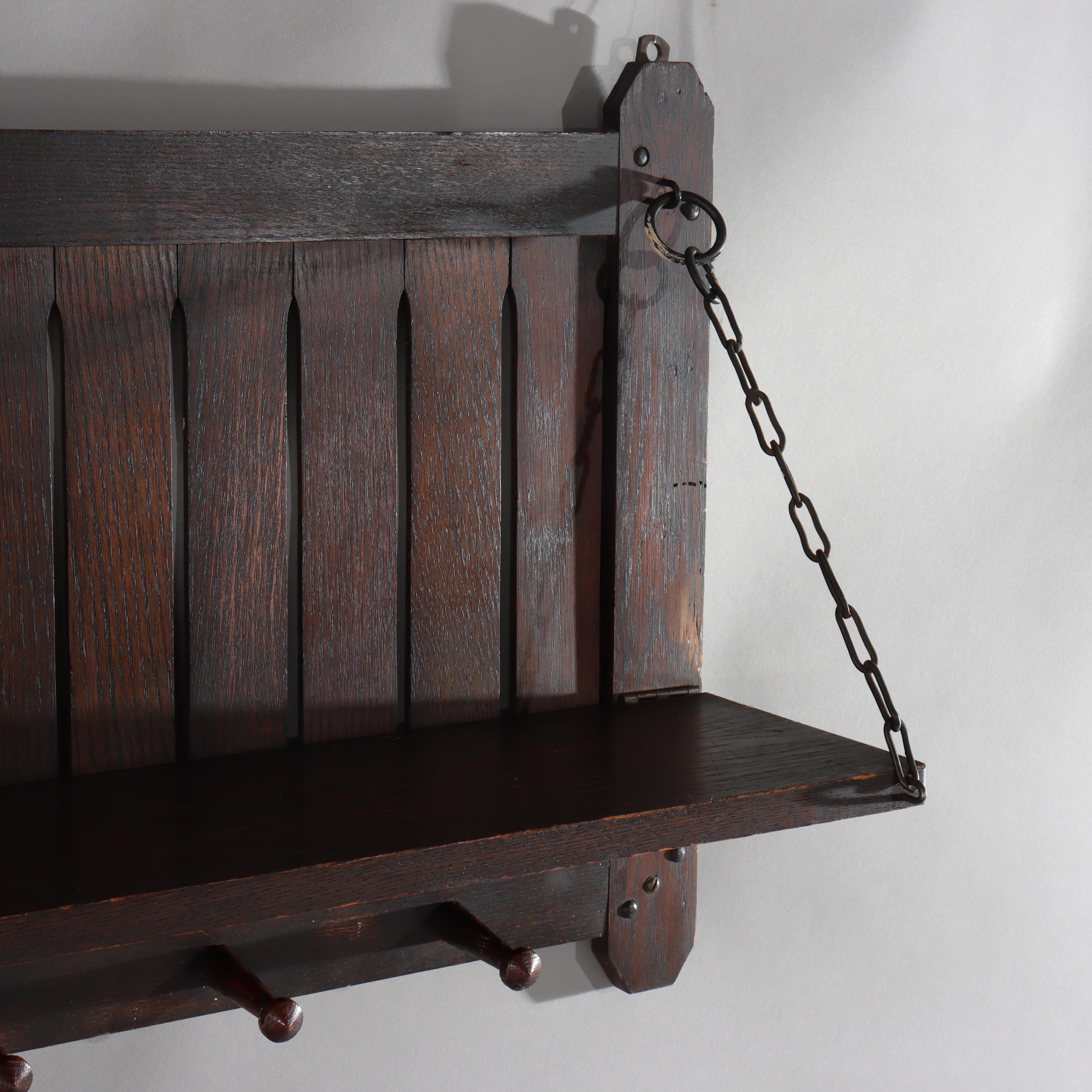 XX secolo Antico portacappelli in quercia Mission Arts & Crafts con ripiano C1910 in vendita