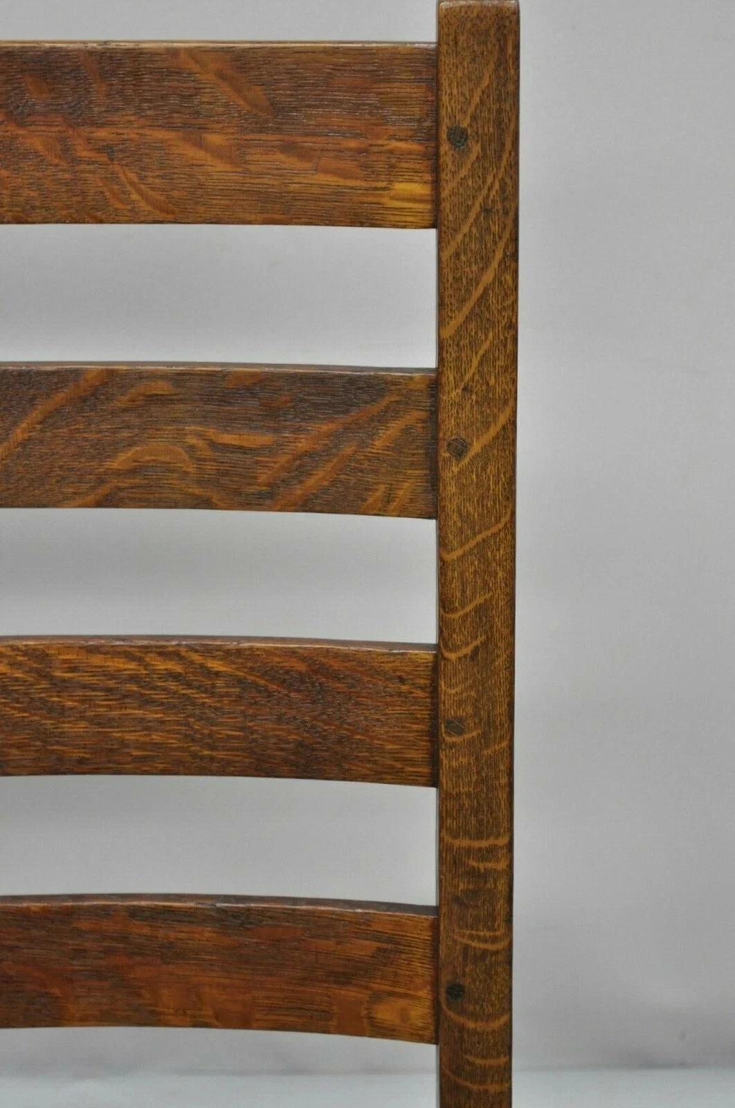 Antique Arts & Crafts Mission Oak Ladder Back Hip Rail Rocker Rocking Chair im Zustand „Gut“ im Angebot in Philadelphia, PA