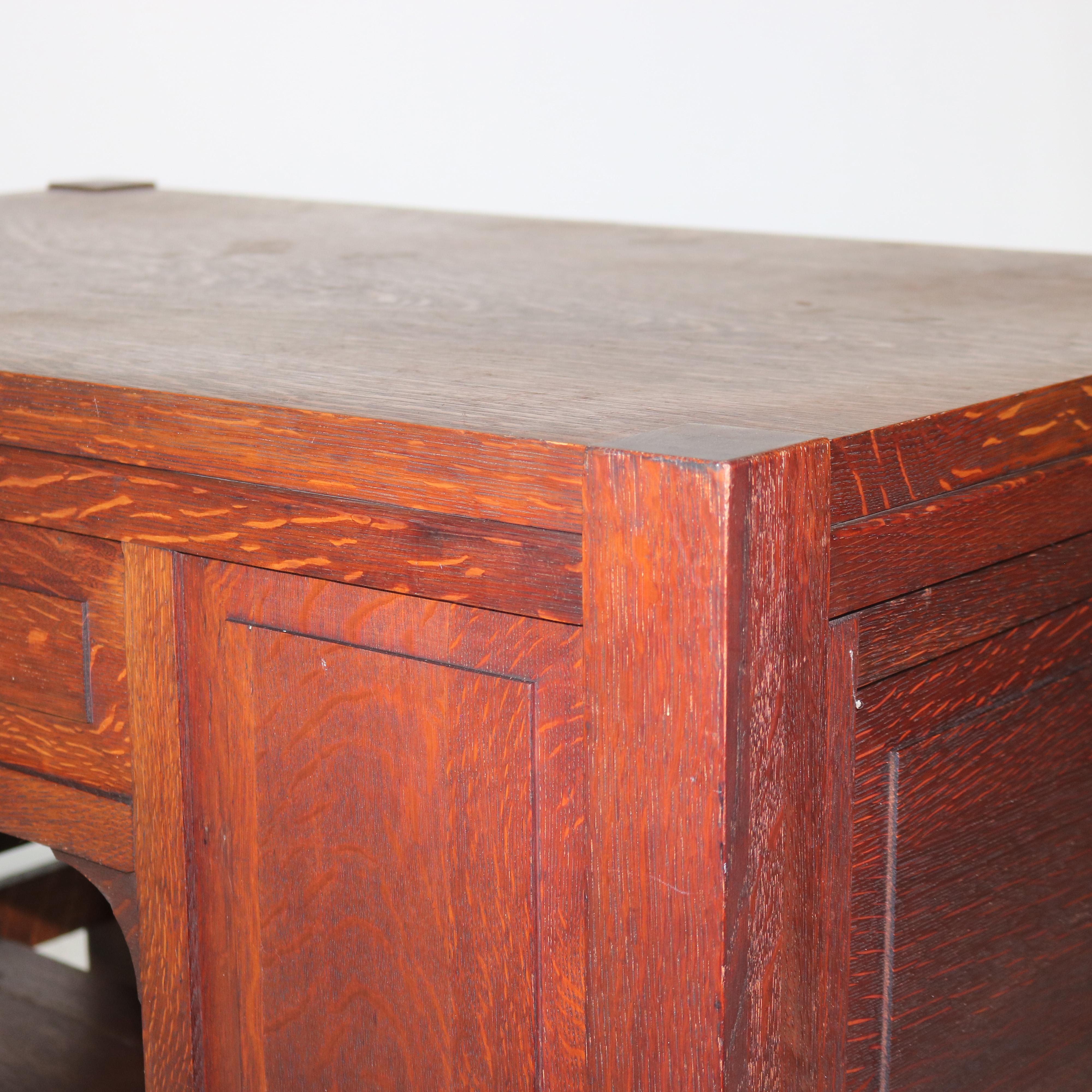 Antike Arts & Crafts Mission Eiche getäfelten Schreibtisch mit gewölbten Kragsteinen C1920 im Angebot 5