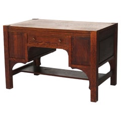 Antique Mission Arts & Crafts Bureau à panneaux en Oak avec consoles arquées C1920