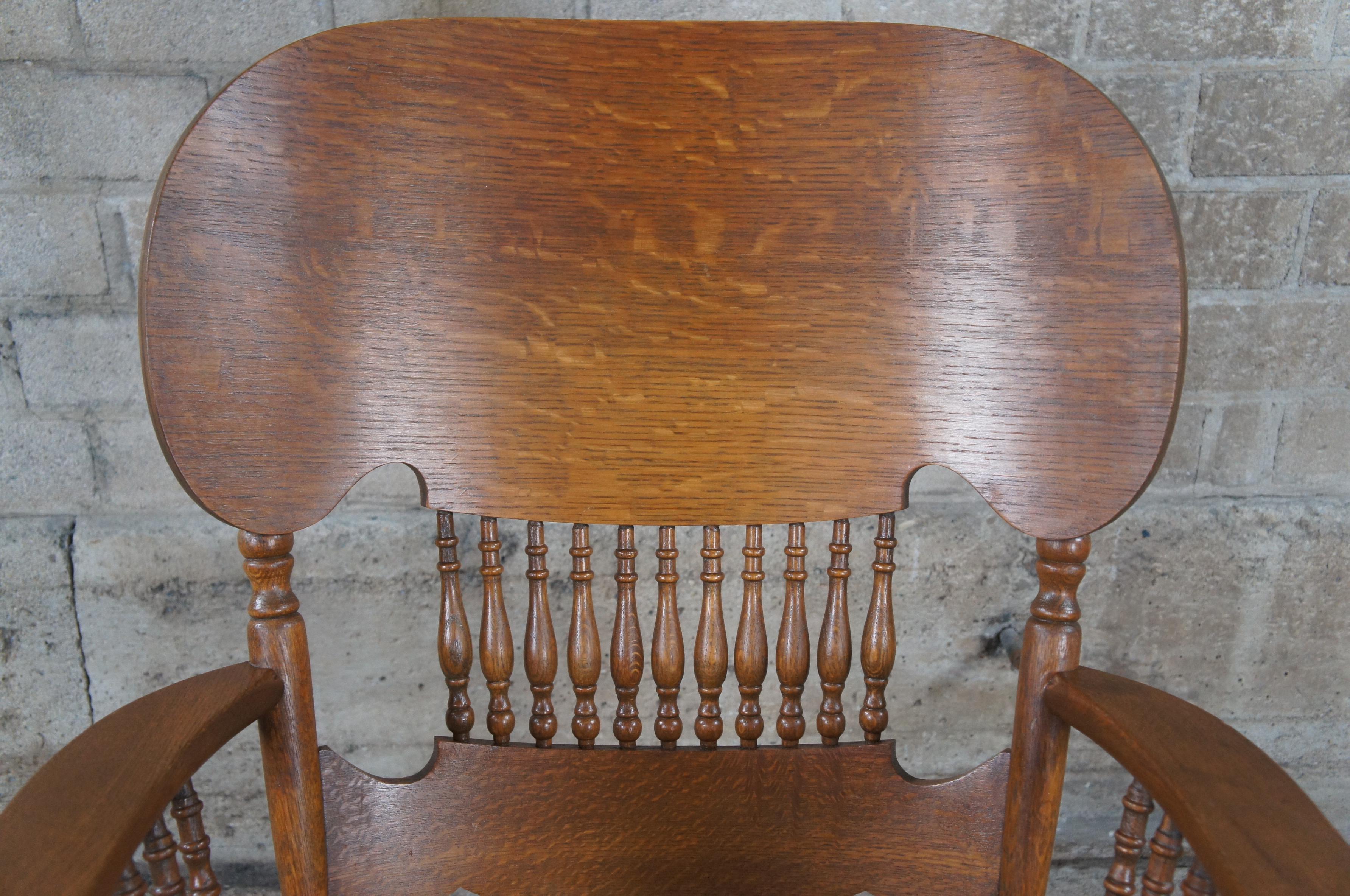 Antique Arts & Crafts Mission Quartersawn Oak Bentwood Rocking Arm Chair Rocker In Good Condition For Sale In Dayton, OH