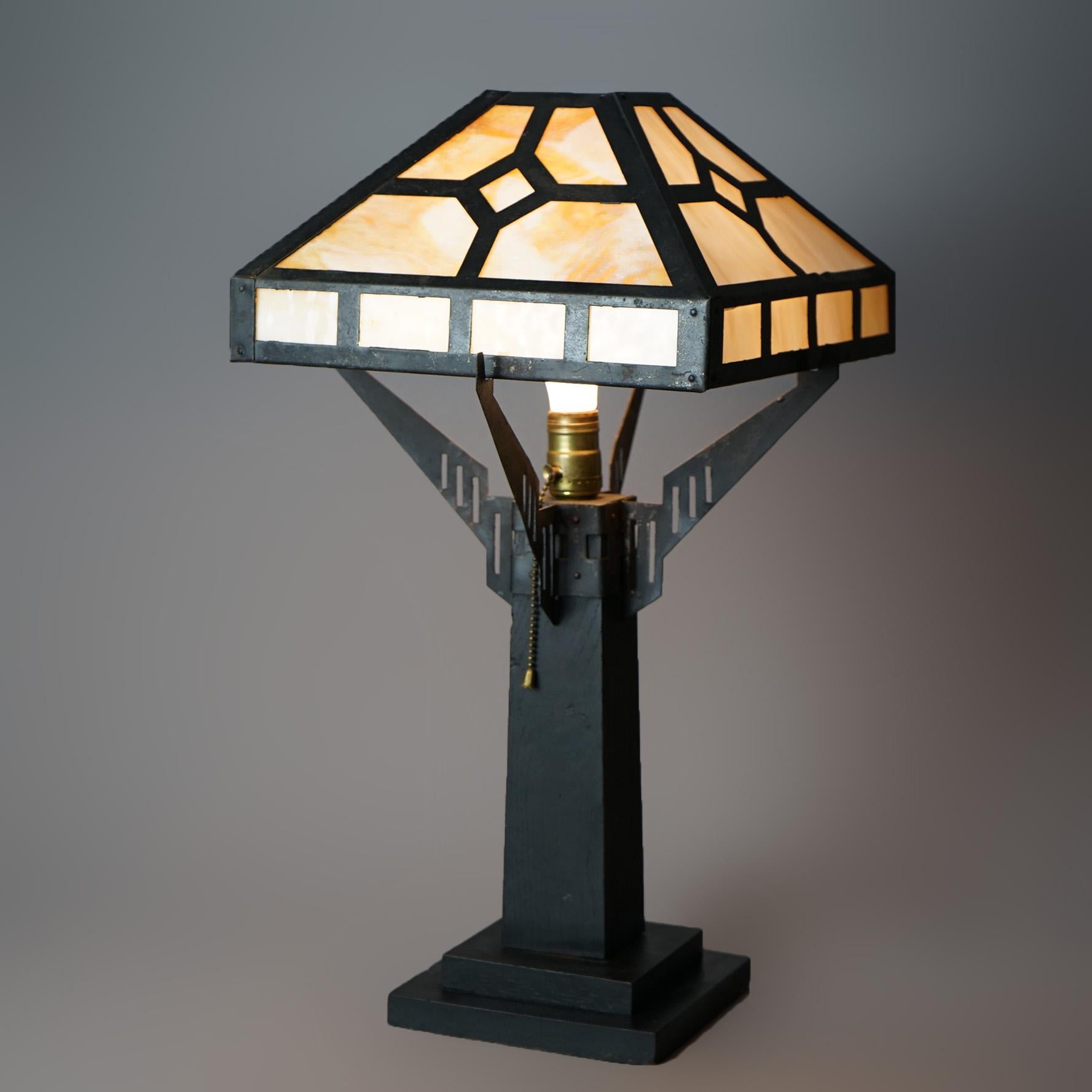 Antique Arts & Crafts Mission Style Slag Glass Table Lamp circa 1920 In Good Condition In Big Flats, NY