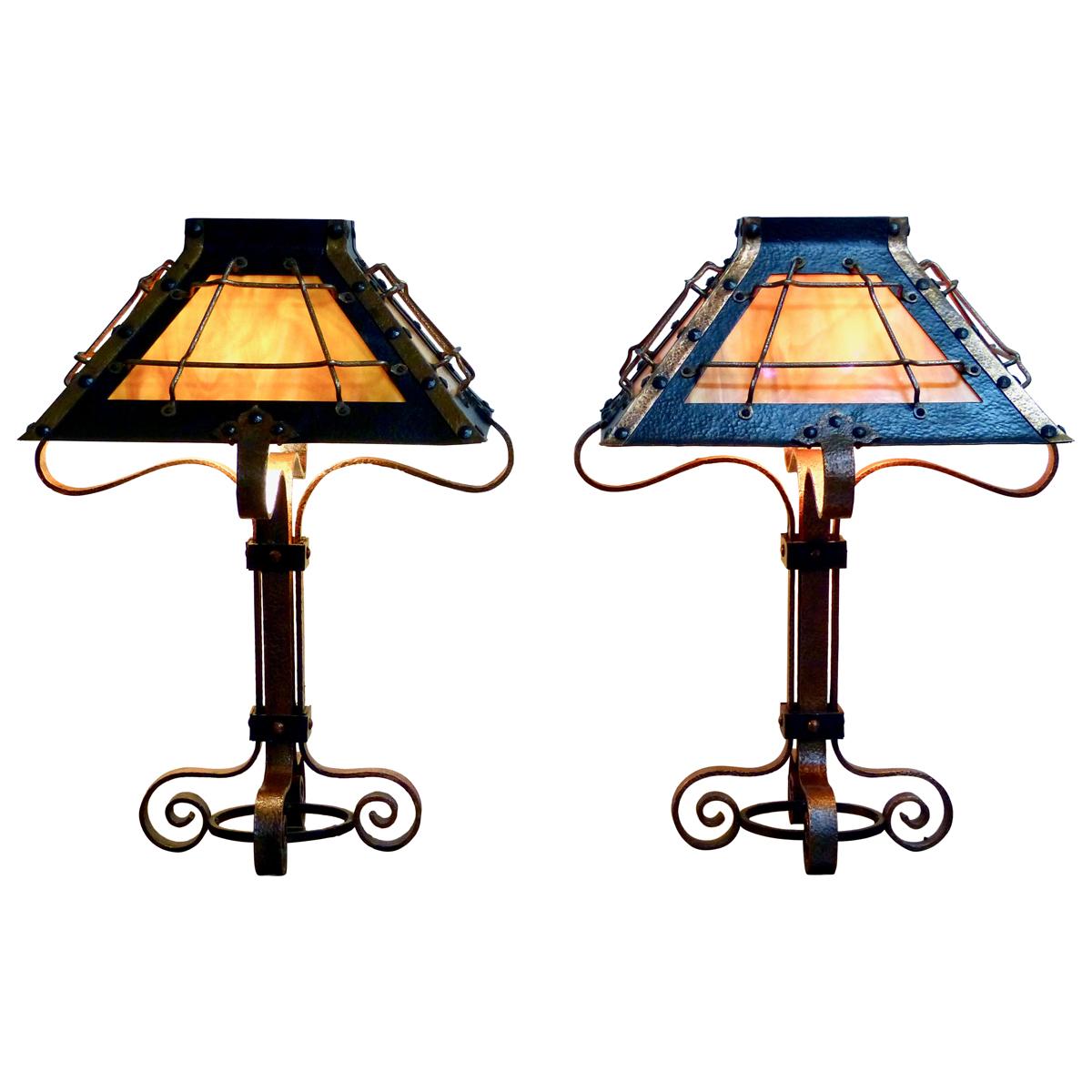 Antique Arts & Crafts Misson Hammered Iron and Copper Pair of Lamps, circa 1900 For Sale