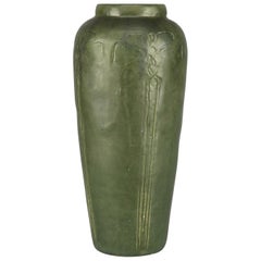 Arts & Crafts Grueby School Pottery Vase Mat:: Vers 1910