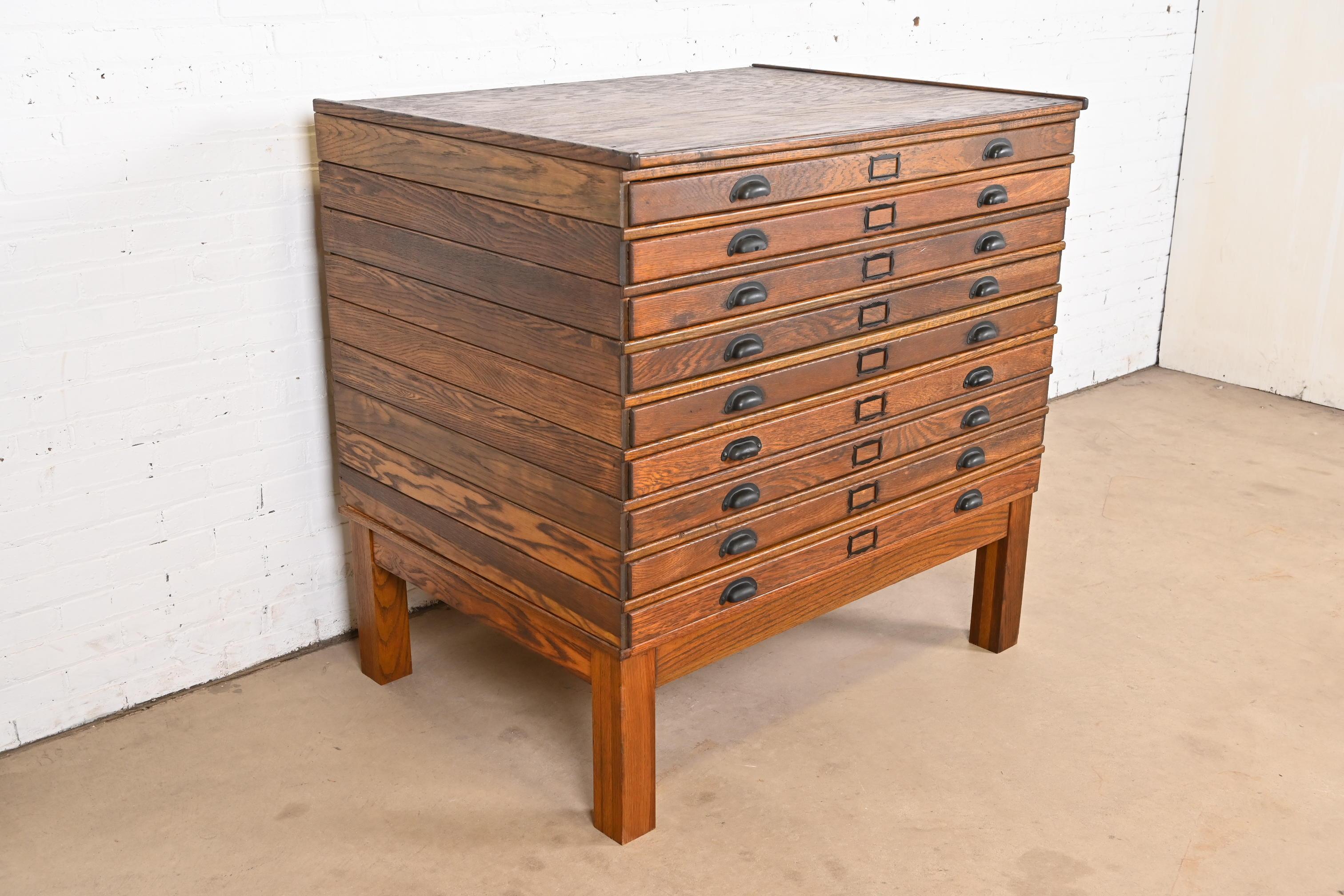 Antique Arts & Crafts Oak 9-Drawer Architect's Blueprint Flat File Cabinet In Good Condition In South Bend, IN