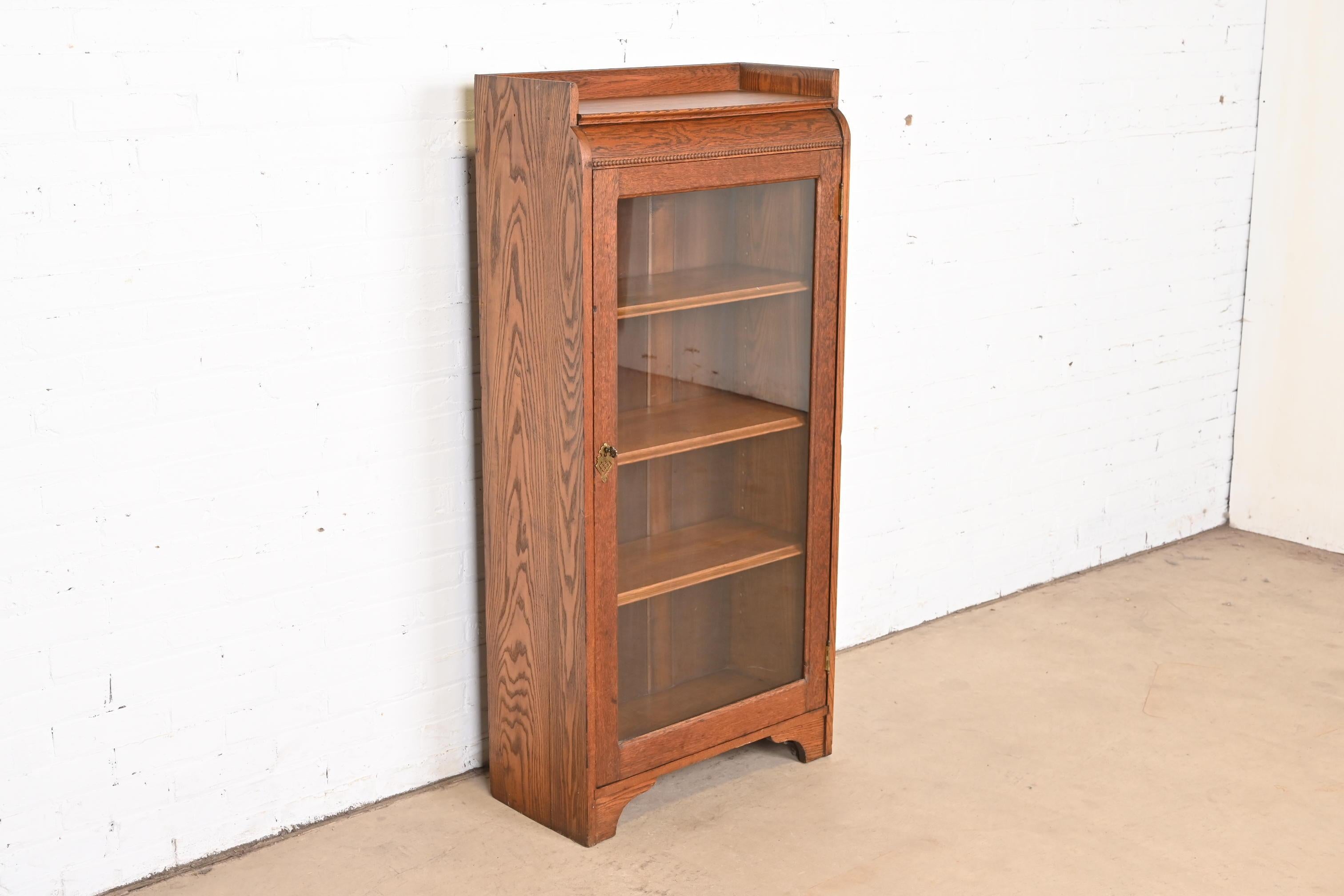 20th Century Antique Arts & Crafts Oak Bookcase Cabinet, Circa 1900