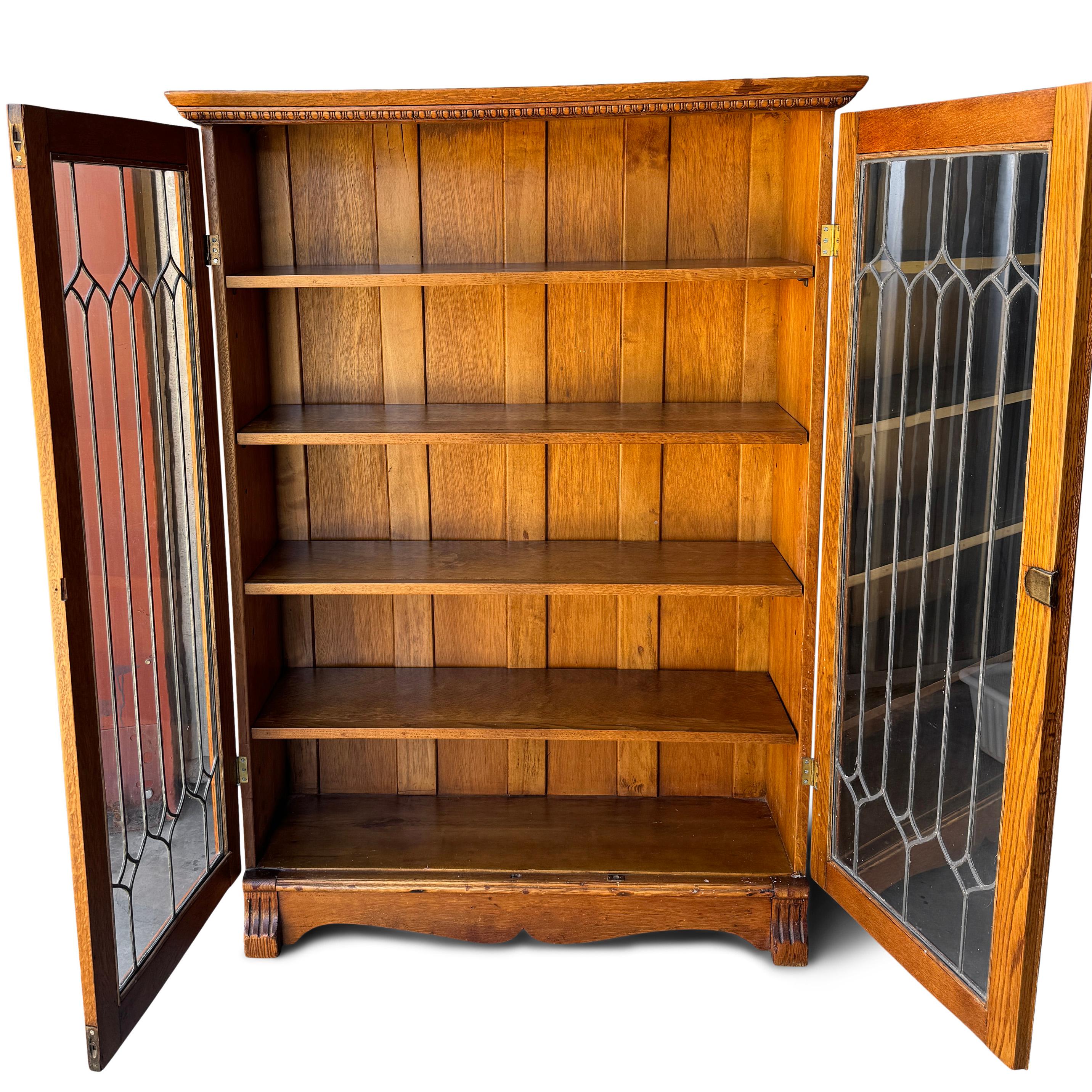 Antique Arts & Crafts Oak Bookcase with Leaded Glass Doors 3