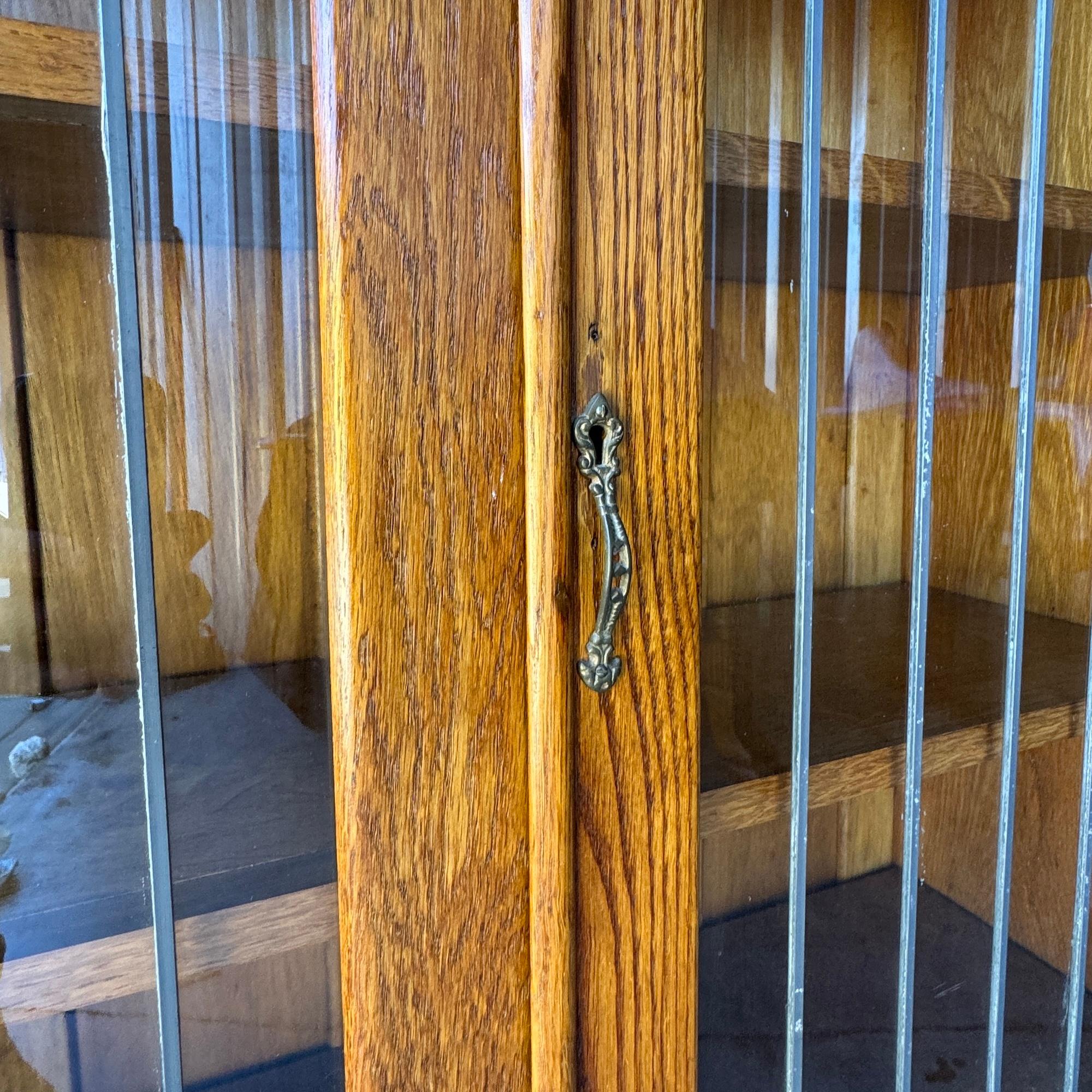 Antique Arts & Crafts Oak Bookcase with Leaded Glass Doors 4