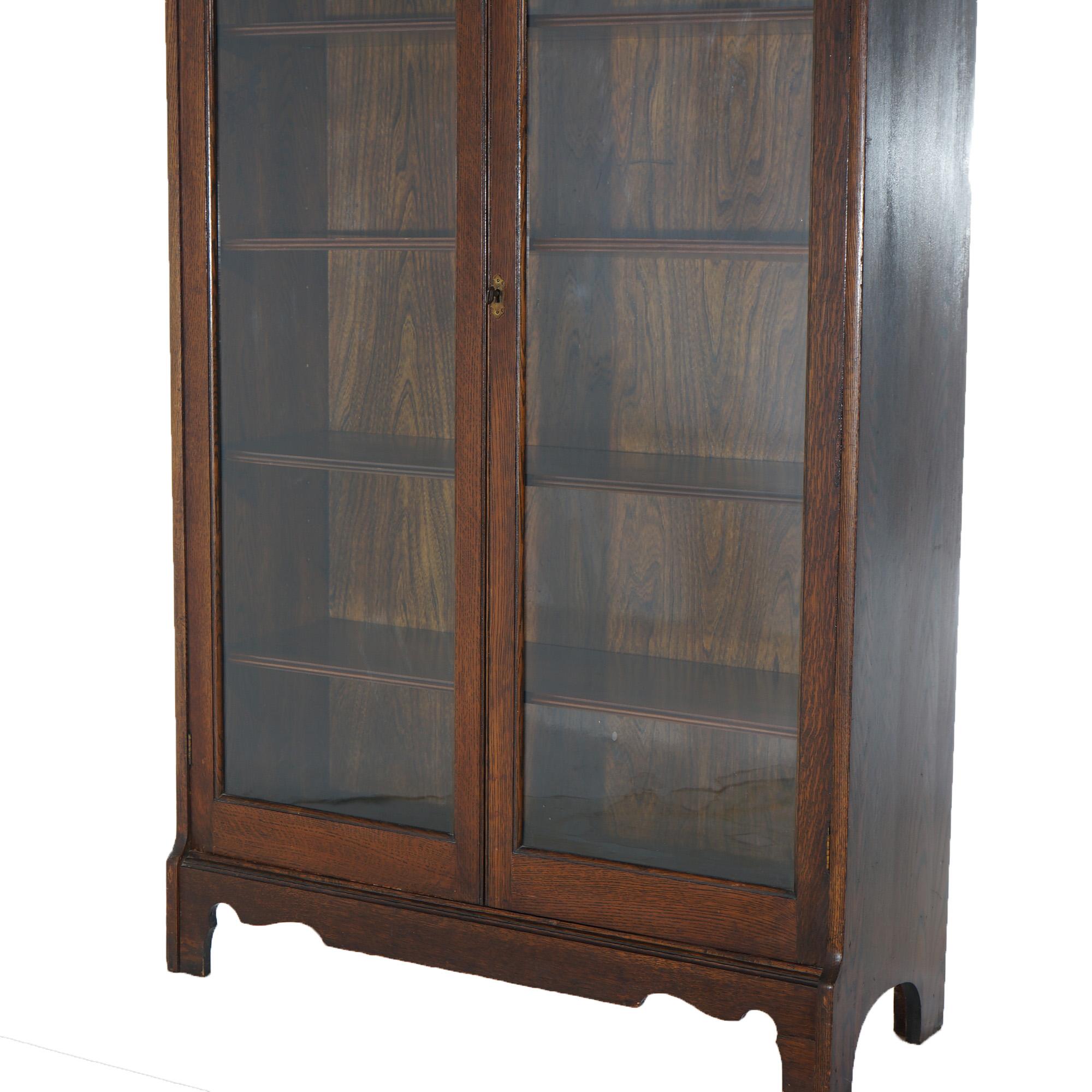 Antique Arts & Crafts Oak Double Door Bookcase, C1910 In Good Condition For Sale In Big Flats, NY