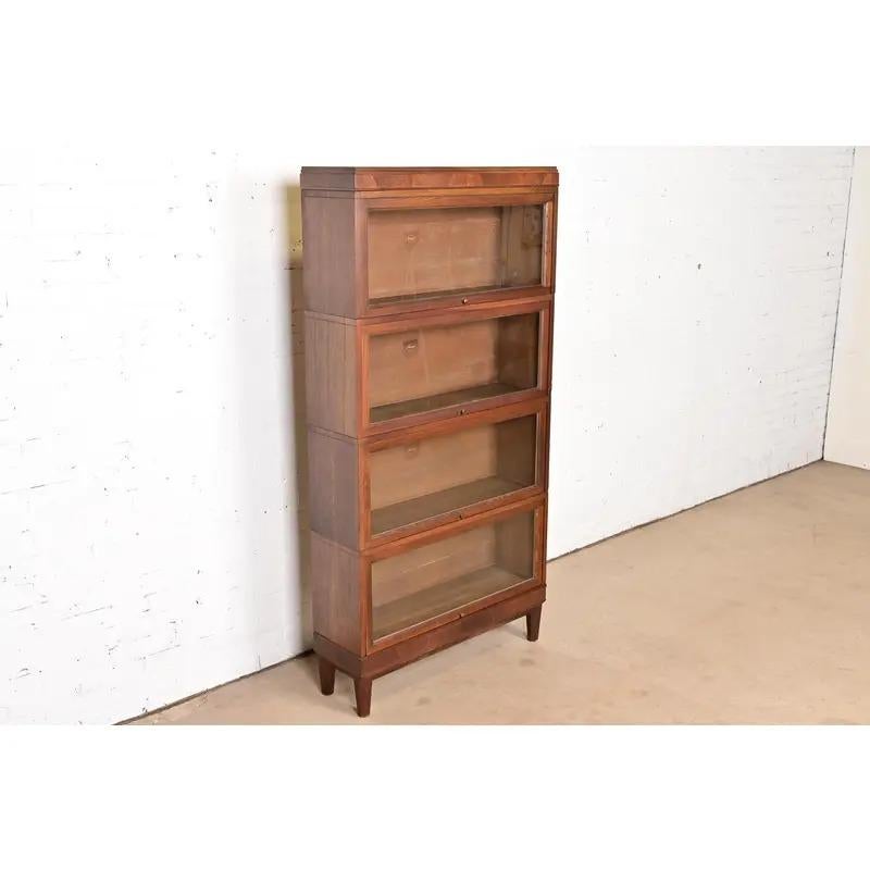 Antica libreria barrister a quattro ripiani in Oak Oak & Crafts di Macey, CIRCA 1920 In condizioni buone in vendita a South Bend, IN