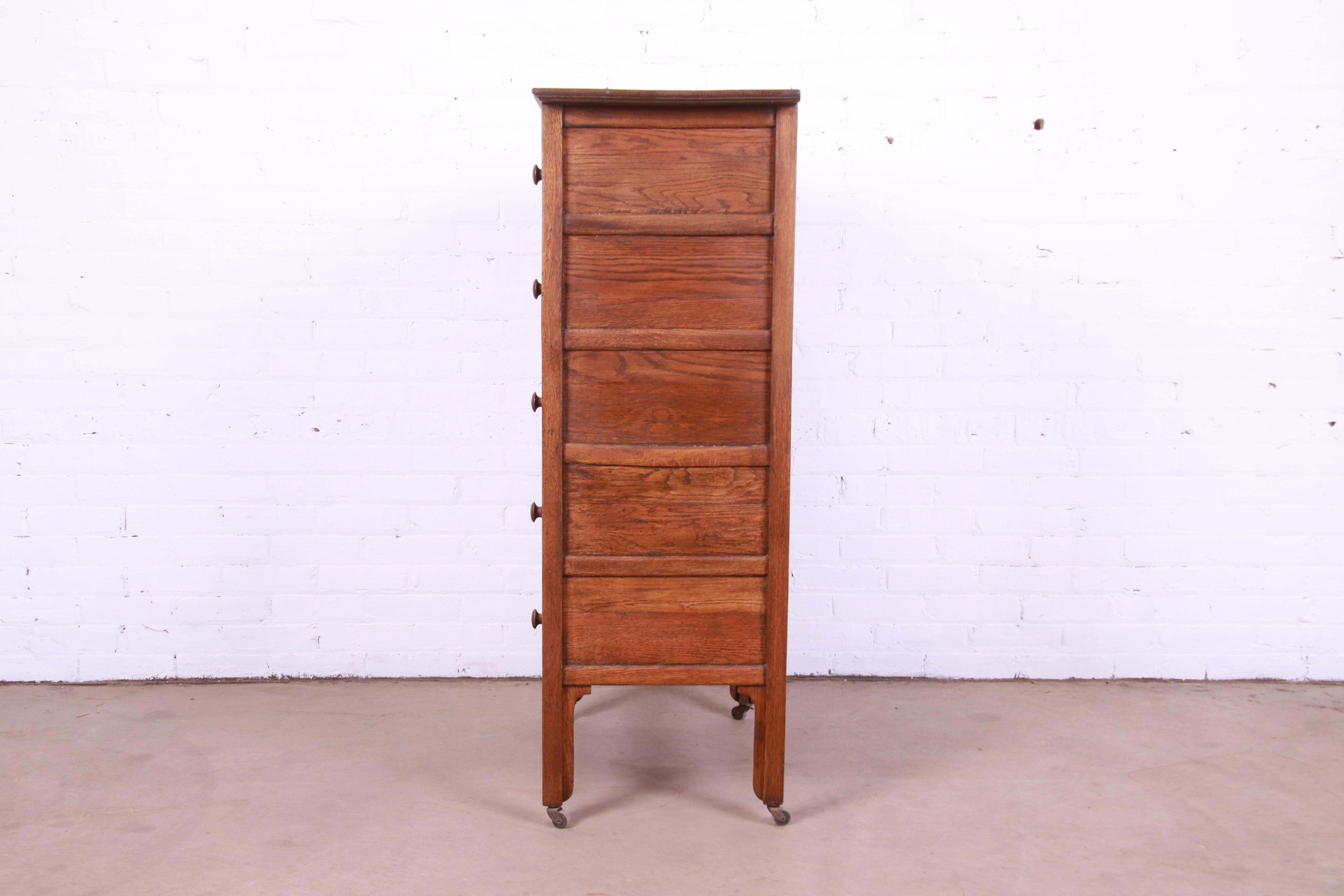 Antique Arts & Crafts Oak Highboy Dresser, Circa 1900 6