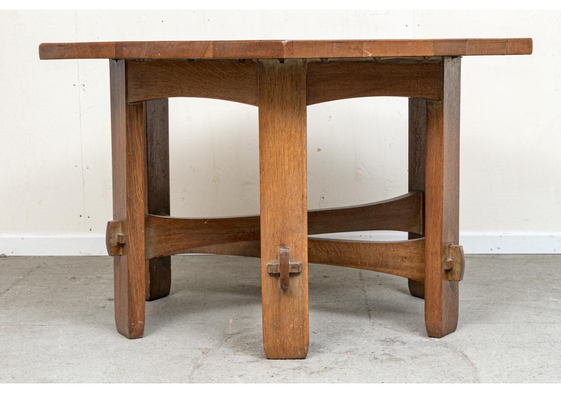 Antiker achteckiger Arts and Crafts-Tisch aus Eiche L&JG Stickley Onondaga Shop, um 1910 im Zustand „Relativ gut“ im Angebot in Bridgeport, CT