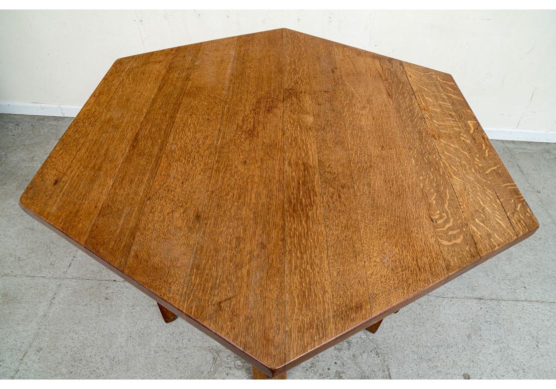 Ancienne table octogonale Arts & Crafts en chêne L&JG Stickley Onondaga Shop C 1910 État moyen - En vente à Bridgeport, CT
