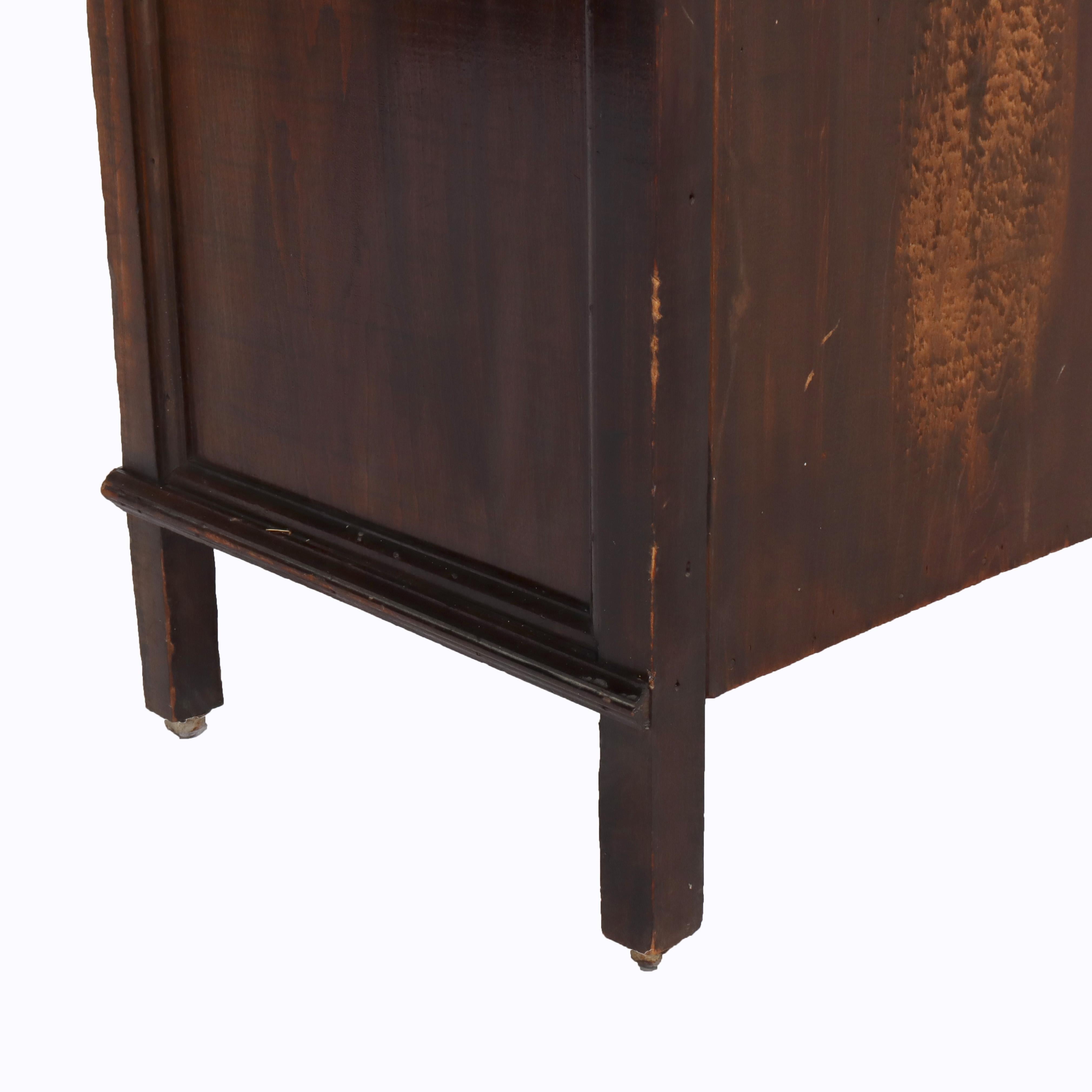 Antico mobile musicale/archivio in Oak con ante in vetro del 1910 ca. in vendita 2